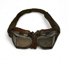 WW2 RAF MK VIII Split Angled Glass Flying Goggles. Eye pieces set in leather padded cushion with