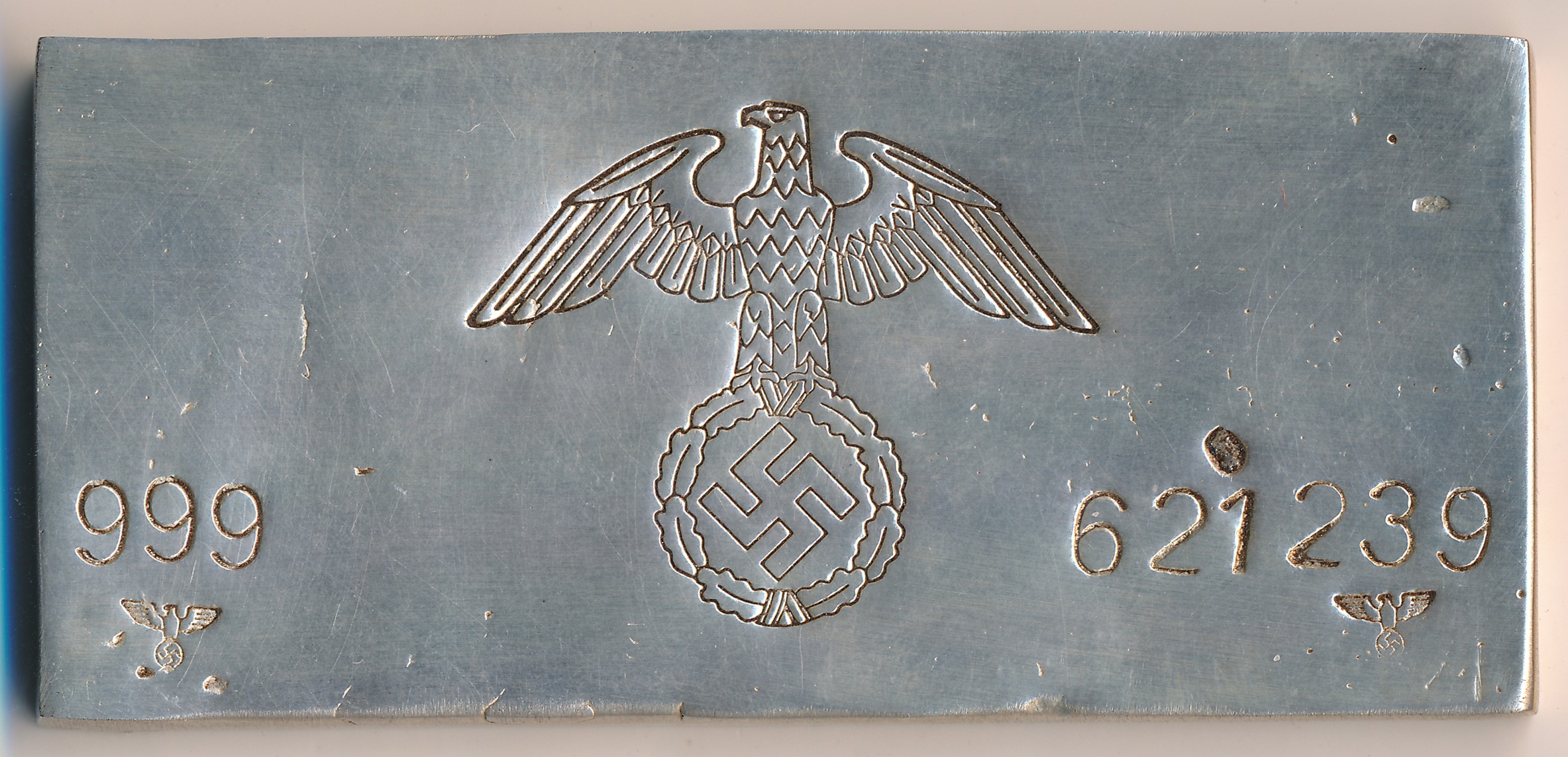 Third Reich silver ingot marked with insignia long with "999" and "621239", weight 250g (8.8oz).