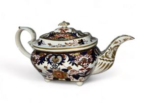 Royal Crown Derby, early 19th century Royal Crown Derby teapot with painted and gilt-heightened