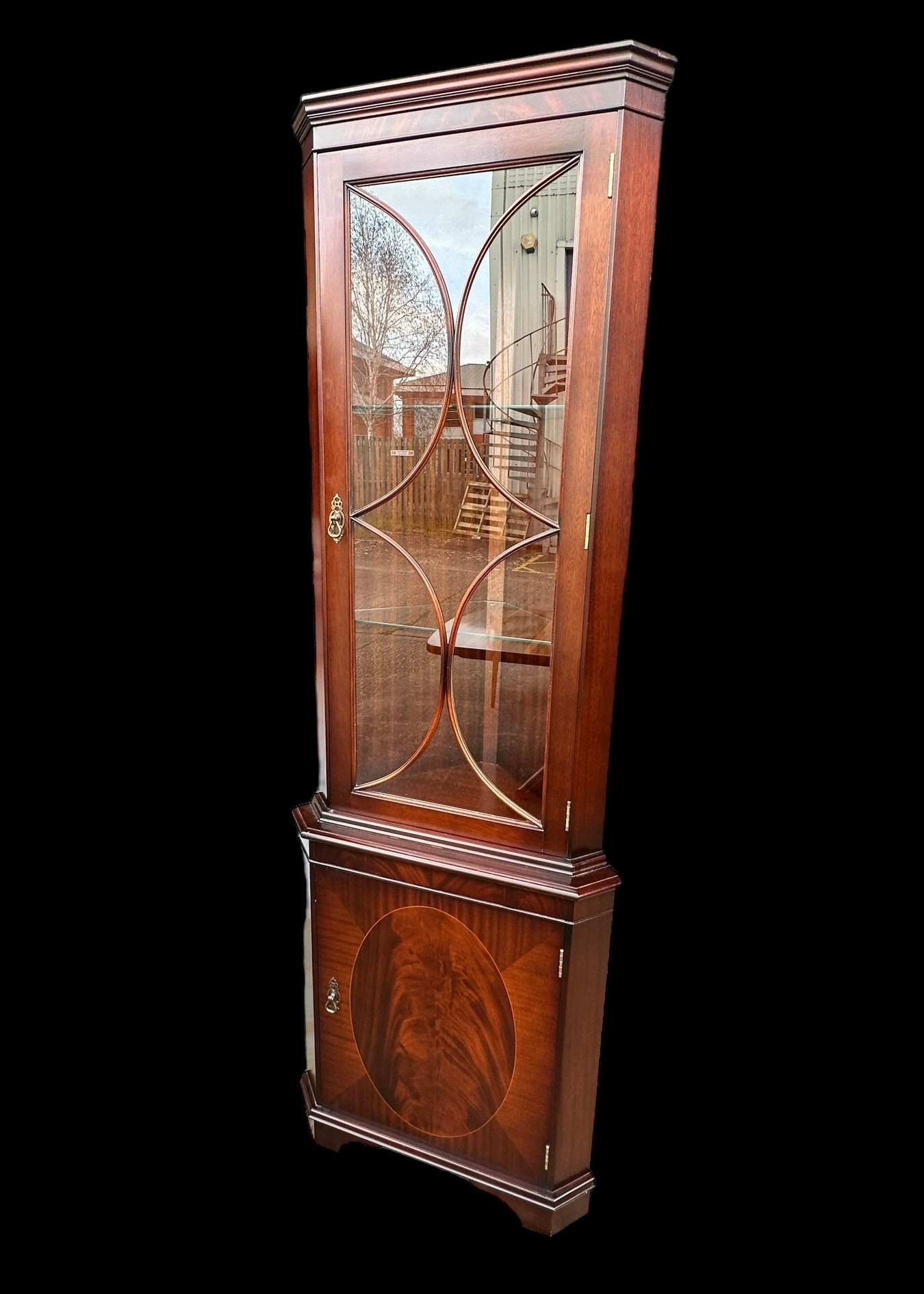 A Bridgecraft Mahogany Corner Cabinet with glazed door and two internal glazed shelves over lower - Image 3 of 4