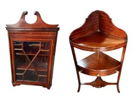 Mahogany corner unit with 2 shelves and a drawer 41x41x104cm plus an astragal glazed corner