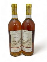 Two bottles of dessert wine Chateau La Tour Blanche Sauternes 1989, 1er Cru Classé