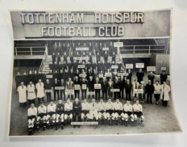 Tottenham Hotspur 1960/61 press photo, team and group staff with annotations for each role. Stamp to