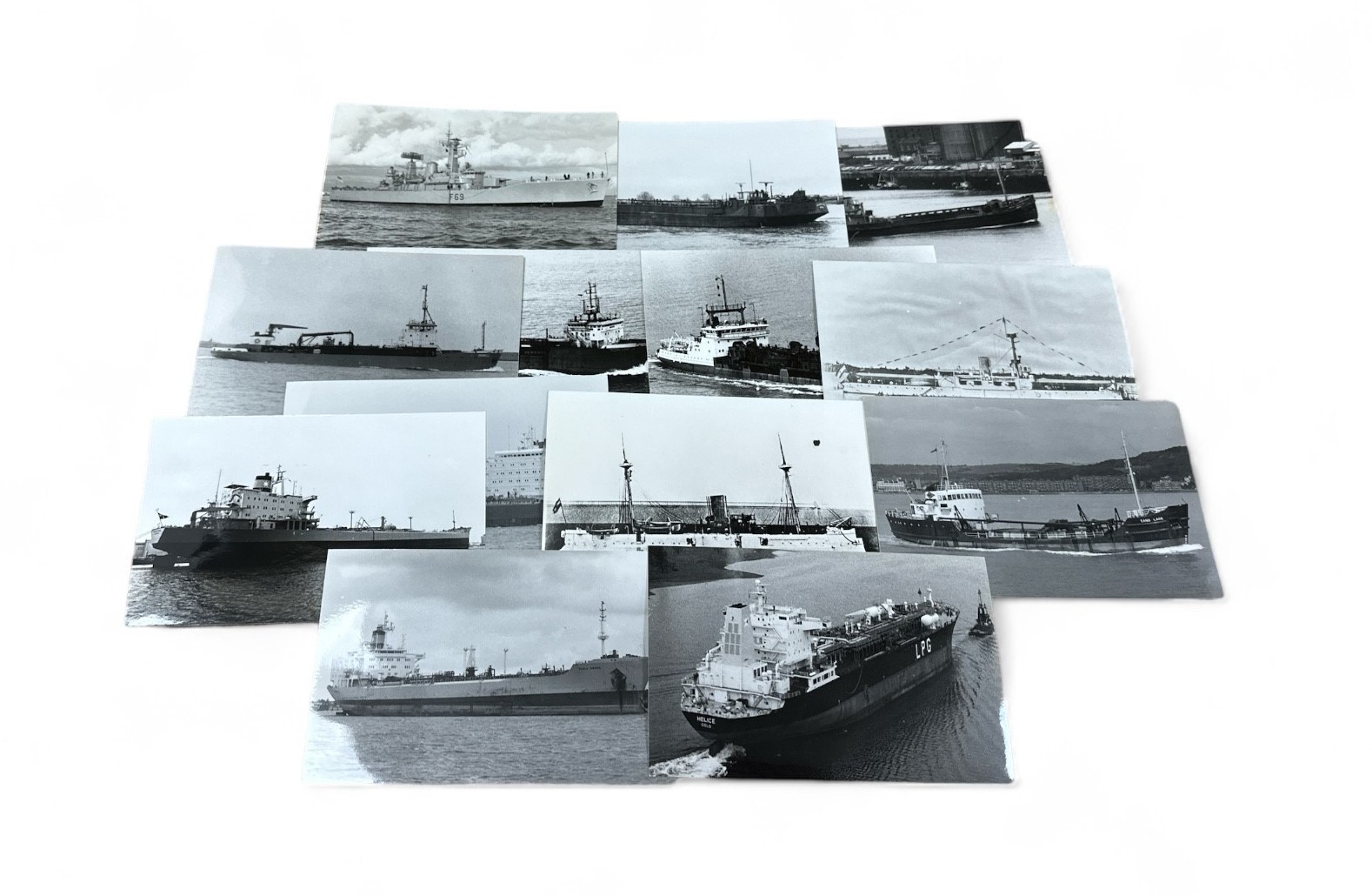 Collection of 750 black and white maritime photographs depicting ships from the 19th & 20th - Image 2 of 3