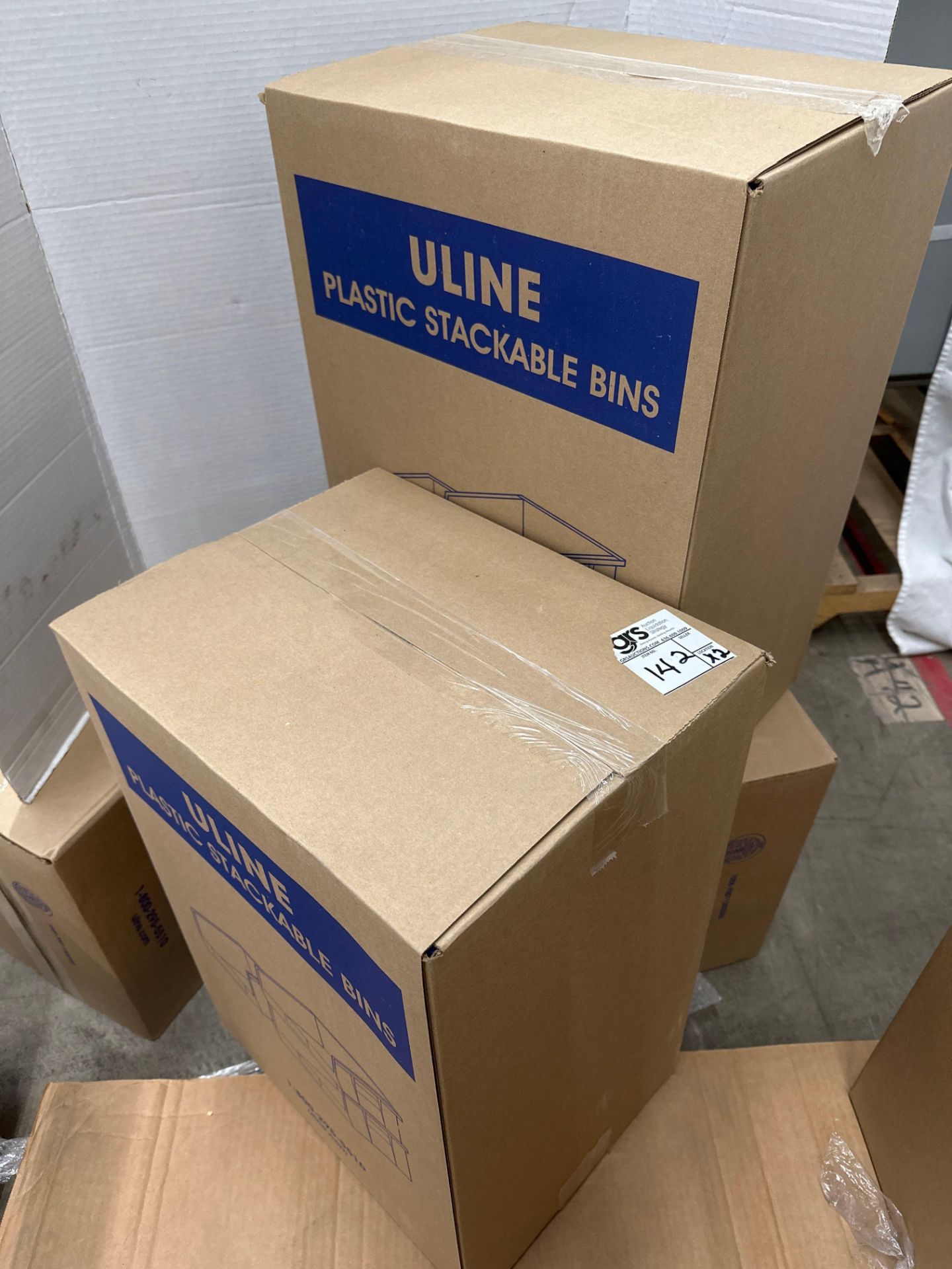 (2 Boxes) Uline Akro Plastic Stackable Bins - Bild 3 aus 3