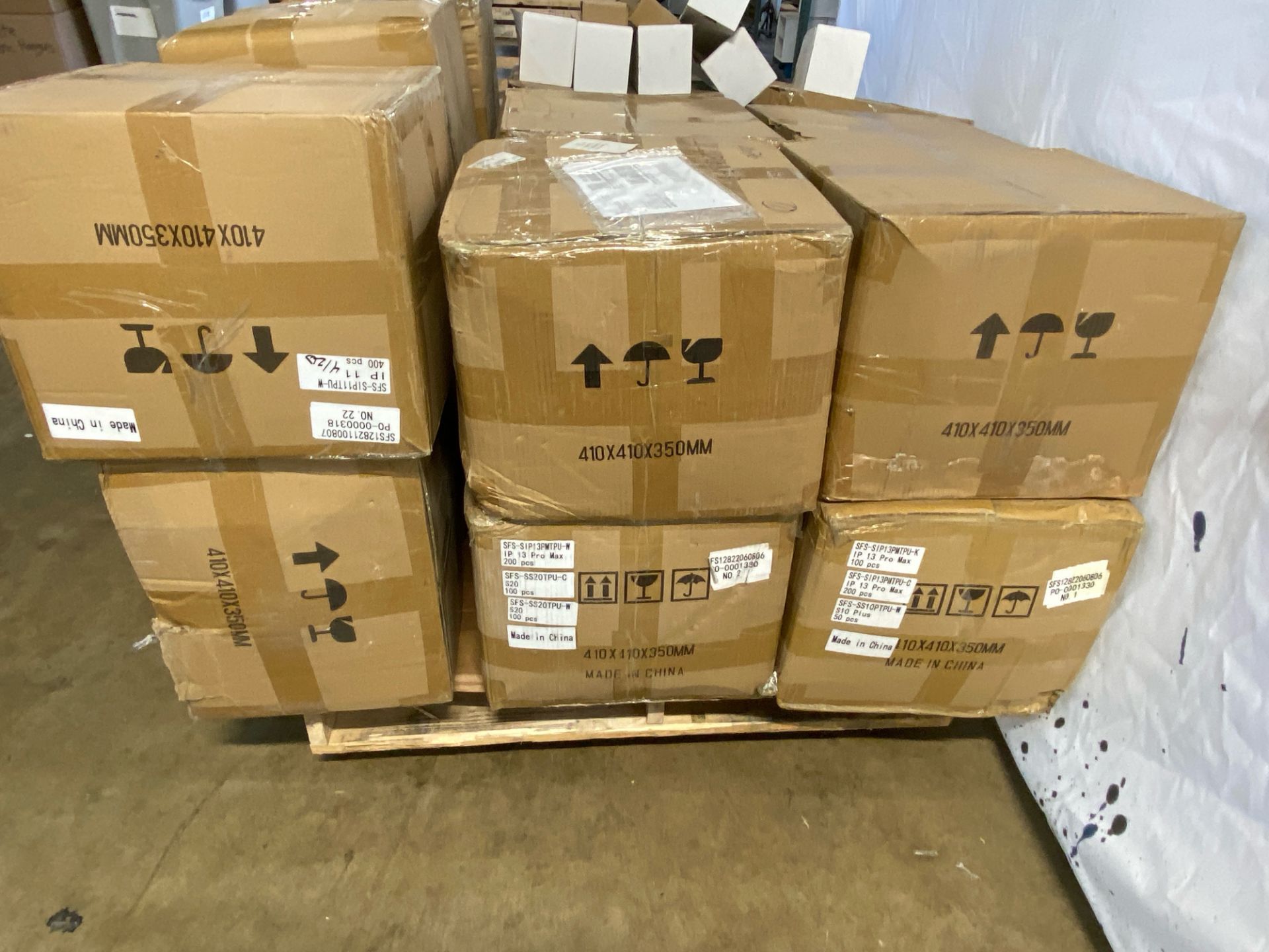 Pallet of iPhone 11 & 12 Phone Cases - Image 3 of 8