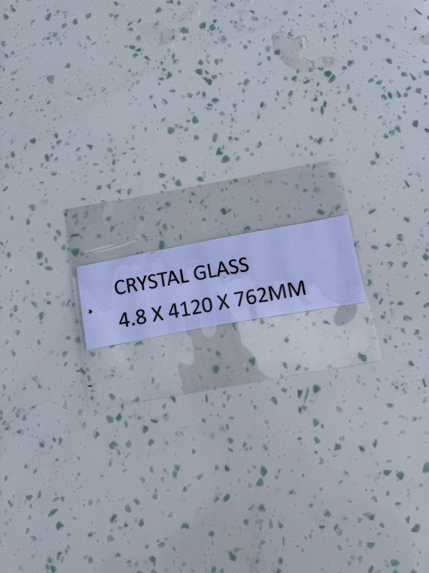 X6 Decorative Acrylic Wall Panel Sheets - Colour: Crystal Glass - Size: 4120 x 762 x 4.8mm - Image 2 of 2
