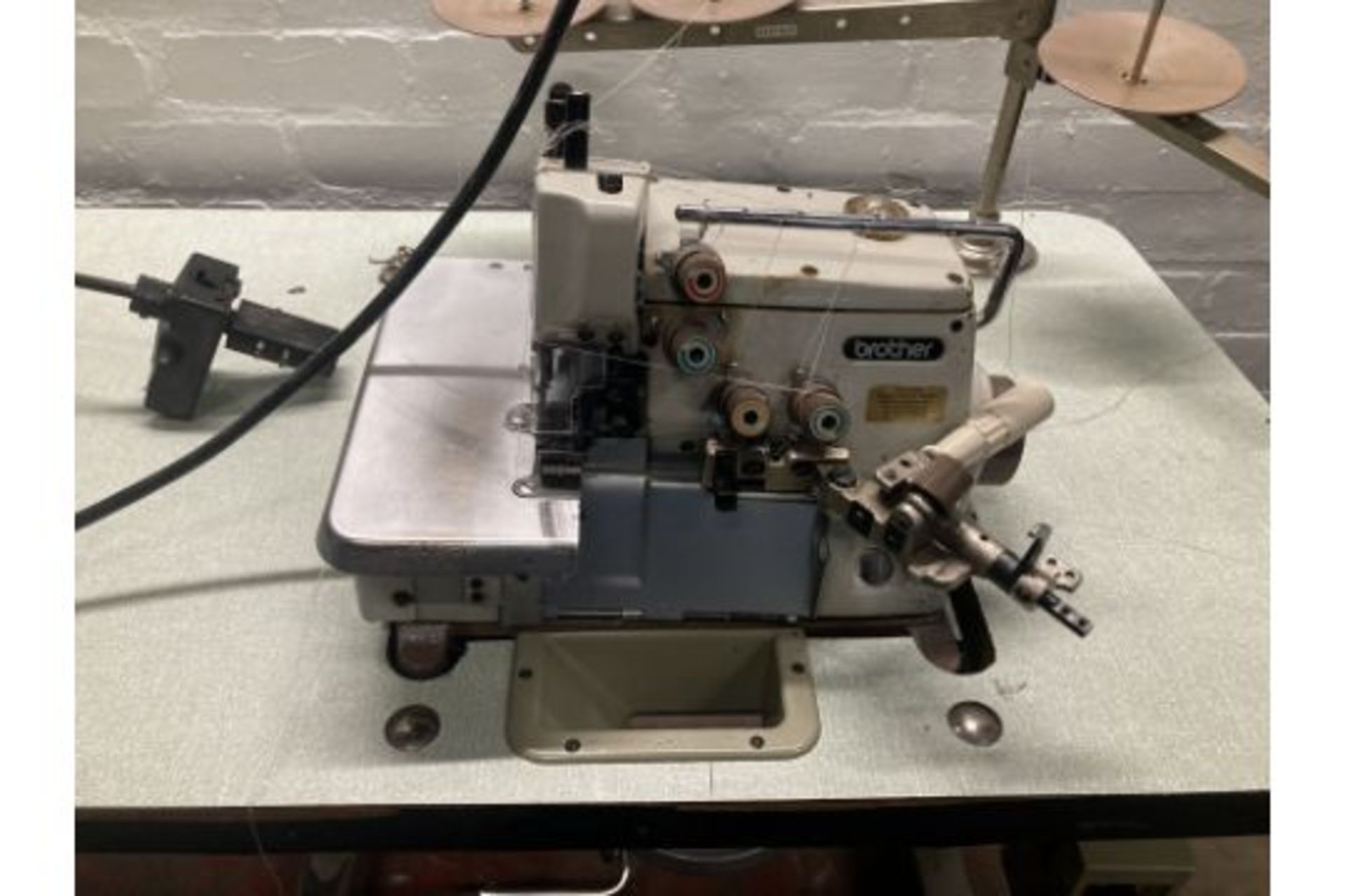 Brother Overlocker MA4-B551 069 S Thread Industrial Overlock Sewing Machine - Image 2 of 5