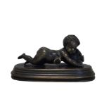Kleine Bronze nach Claude-Michel Clodion mit Darstellung eines jungen Bachus über einem geleerten W