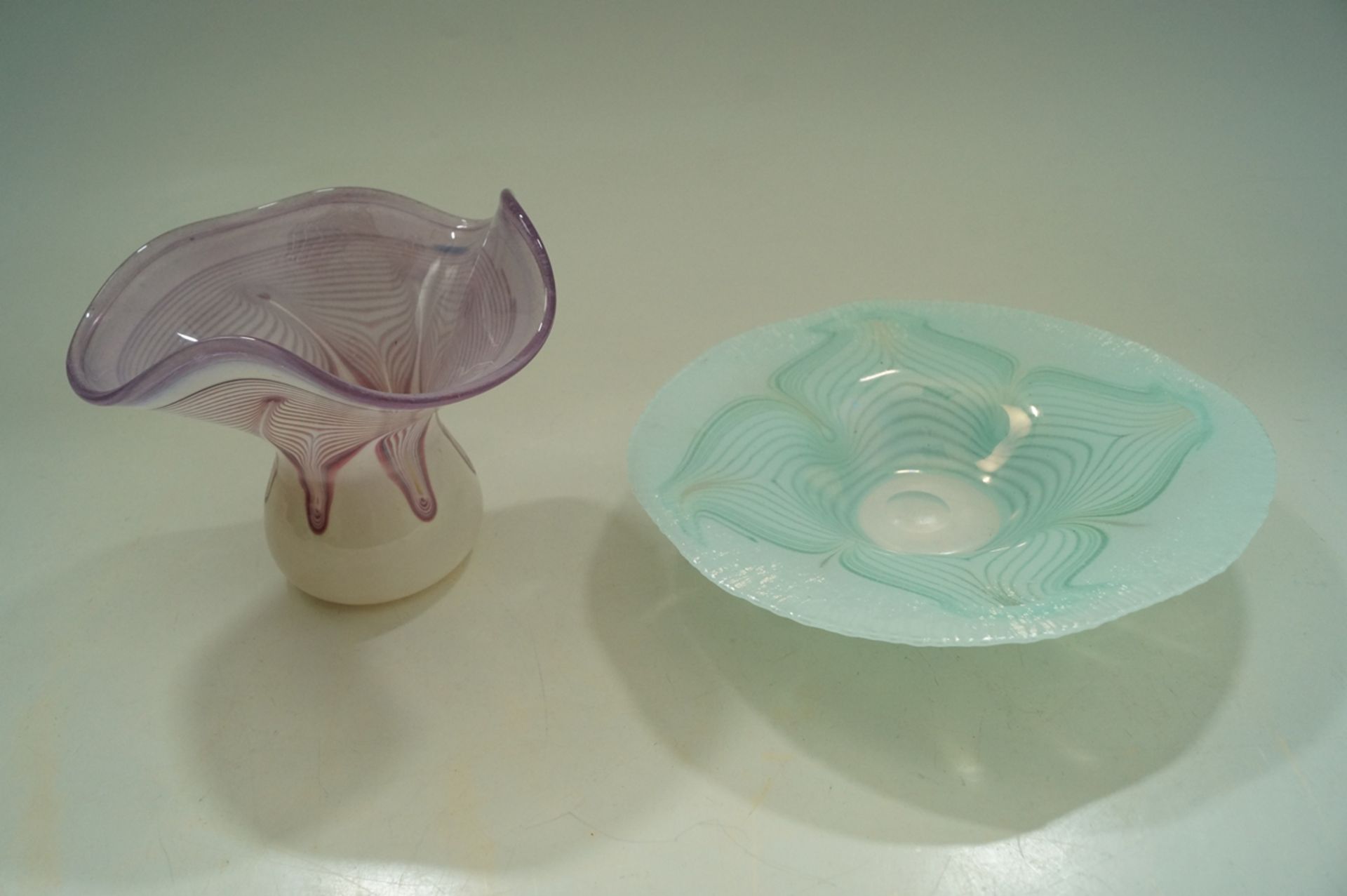 Konvolut aus 4 Studio-Glas Vasen sowie einer Schale; 4x Erwin Eisch sowie die Kleinste Vase von Ste - Bild 2 aus 3