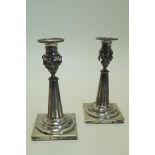 Zwei alte Kerzenständer aus Silber; gepunzt für Augsburg, Ende 18 Jhd.; guter, altersgerechter Zust