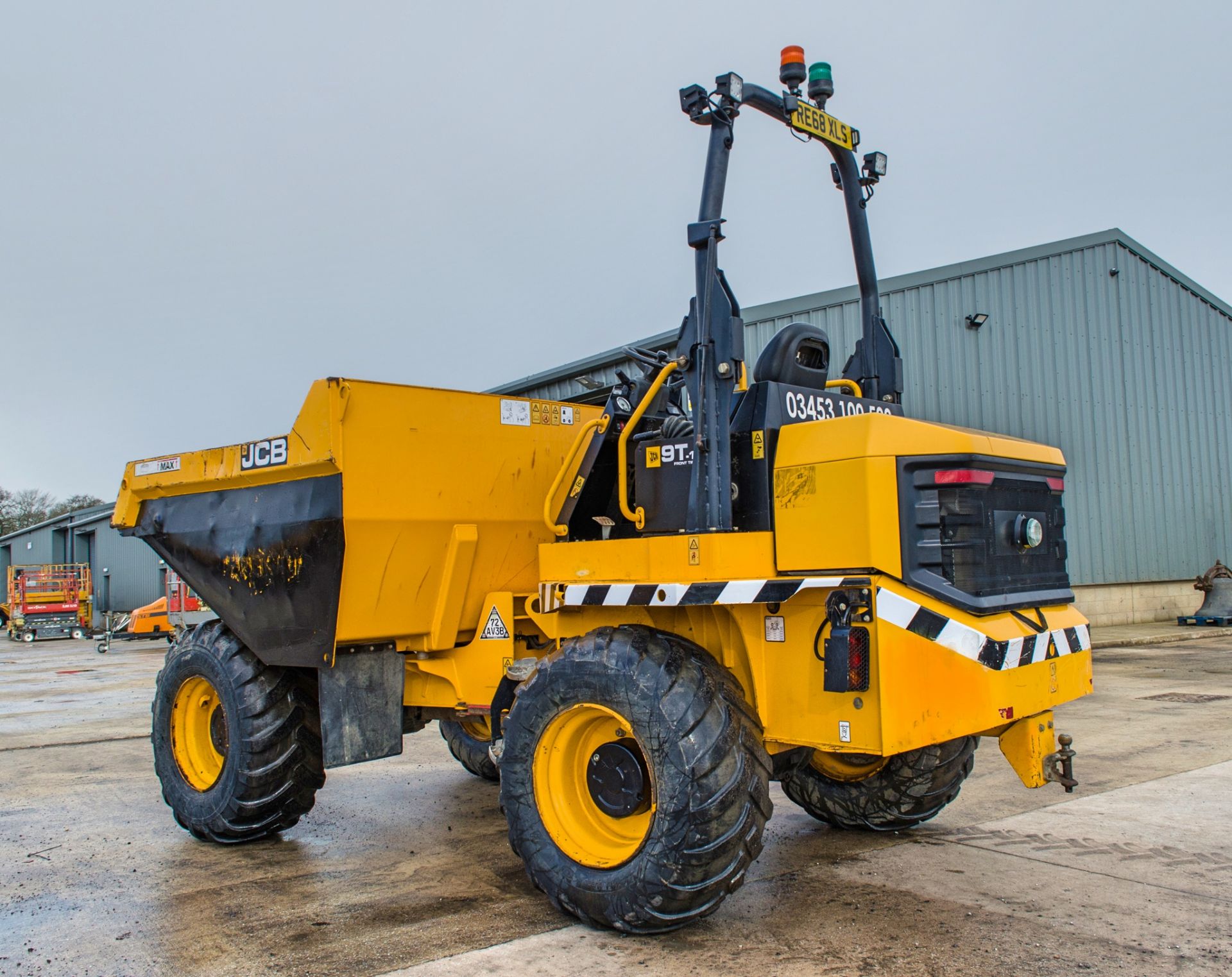 JCB 9 tonne straight skip dumper Year of manufacture: 2018 S/N: 2780314 Recorded Hours: 2000 c/w - Image 4 of 24