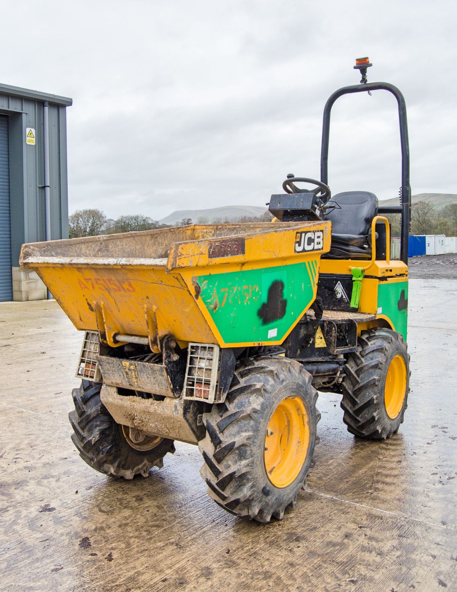 JCB 1THT 1 tonne hi-tip dumper Year: 2016 S/N: EGGRA3553 Recorded Hours: 971 A751513