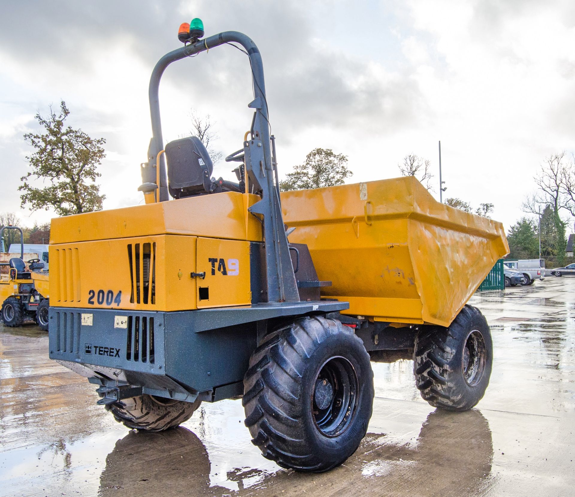 Terex TA9 9 tonne straight skip dumper Year: 2015 S/N: EF2PK6752 Recorded Hours: 2792 2004 - Image 3 of 23