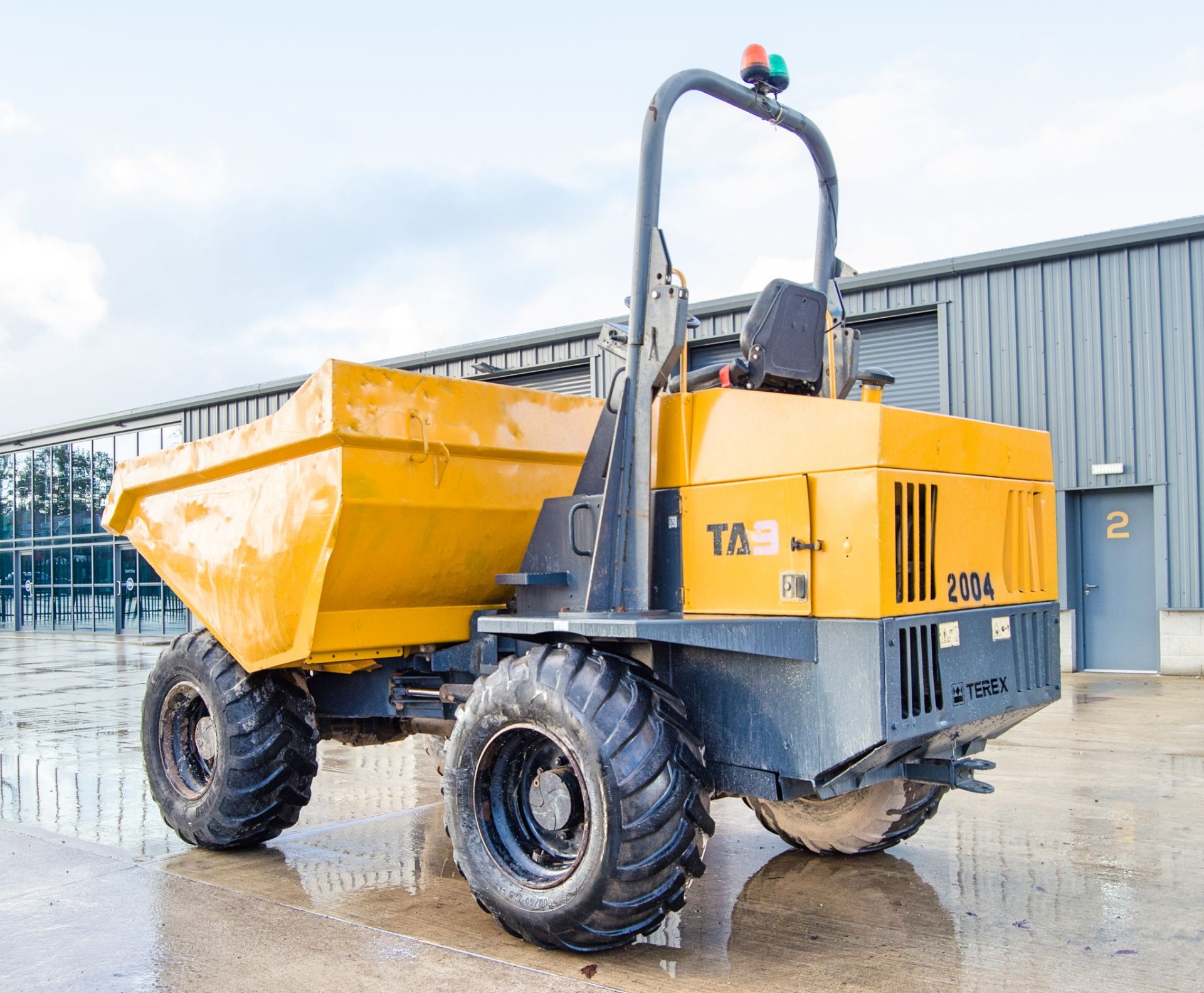 Terex TA9 9 tonne straight skip dumper Year: 2015 S/N: EF2PK6752 Recorded Hours: 2792 2004 - Image 4 of 23