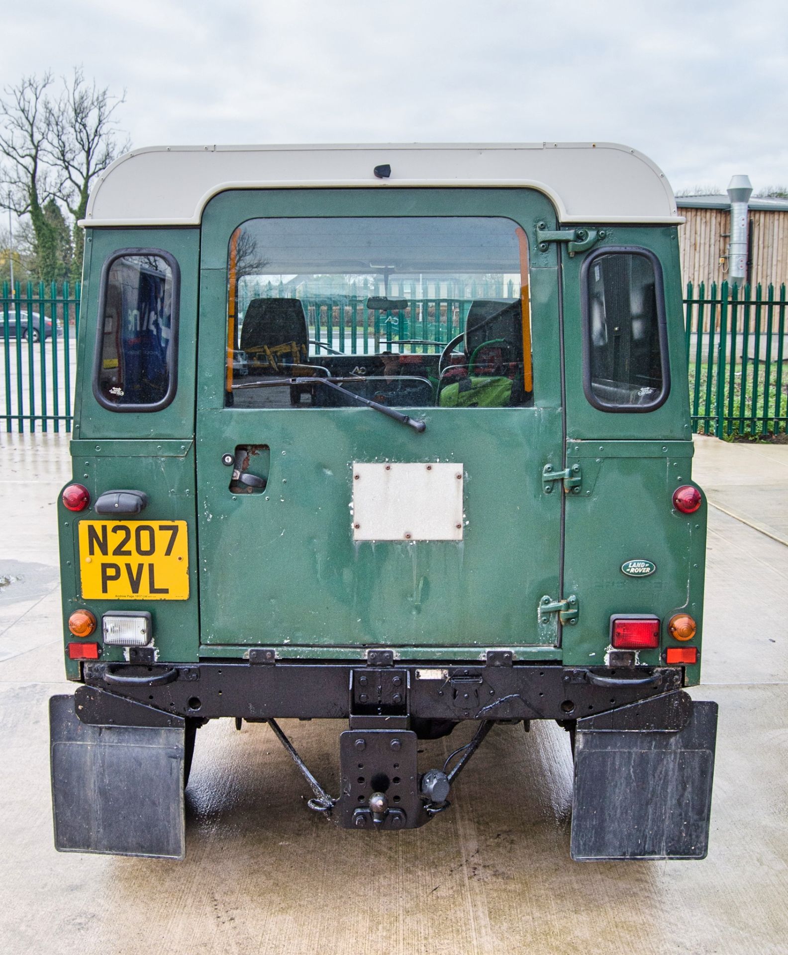 Land Rover Defender 90 2.5 Tdi 4 wheel drive utility vehicle Registration Number: N207 PVL Date of - Image 6 of 32