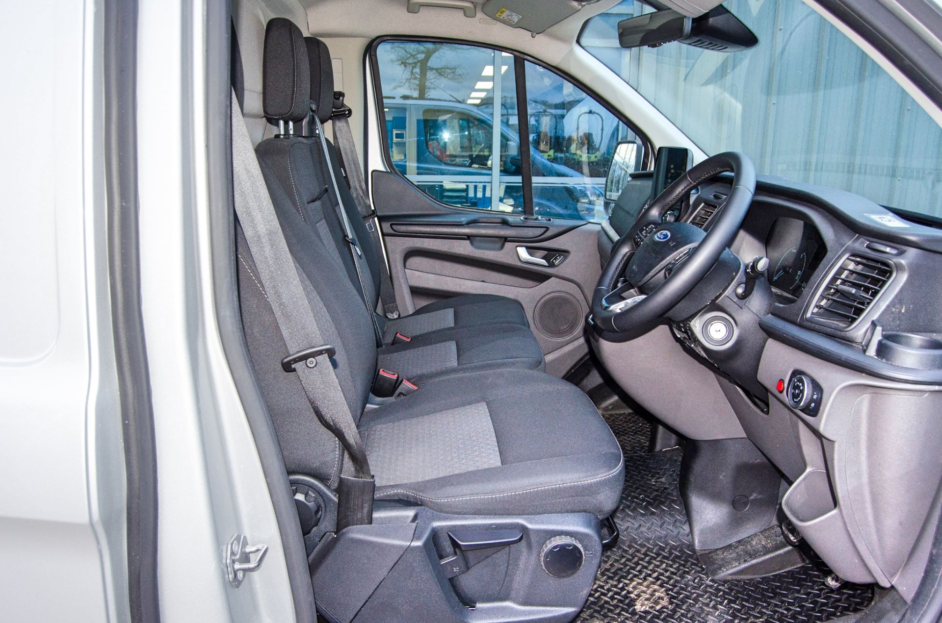 Ford Transit Custom 340 Trend L1 H1 Euro 6 plug in hybrid automatic window cleaning converted - Image 21 of 34