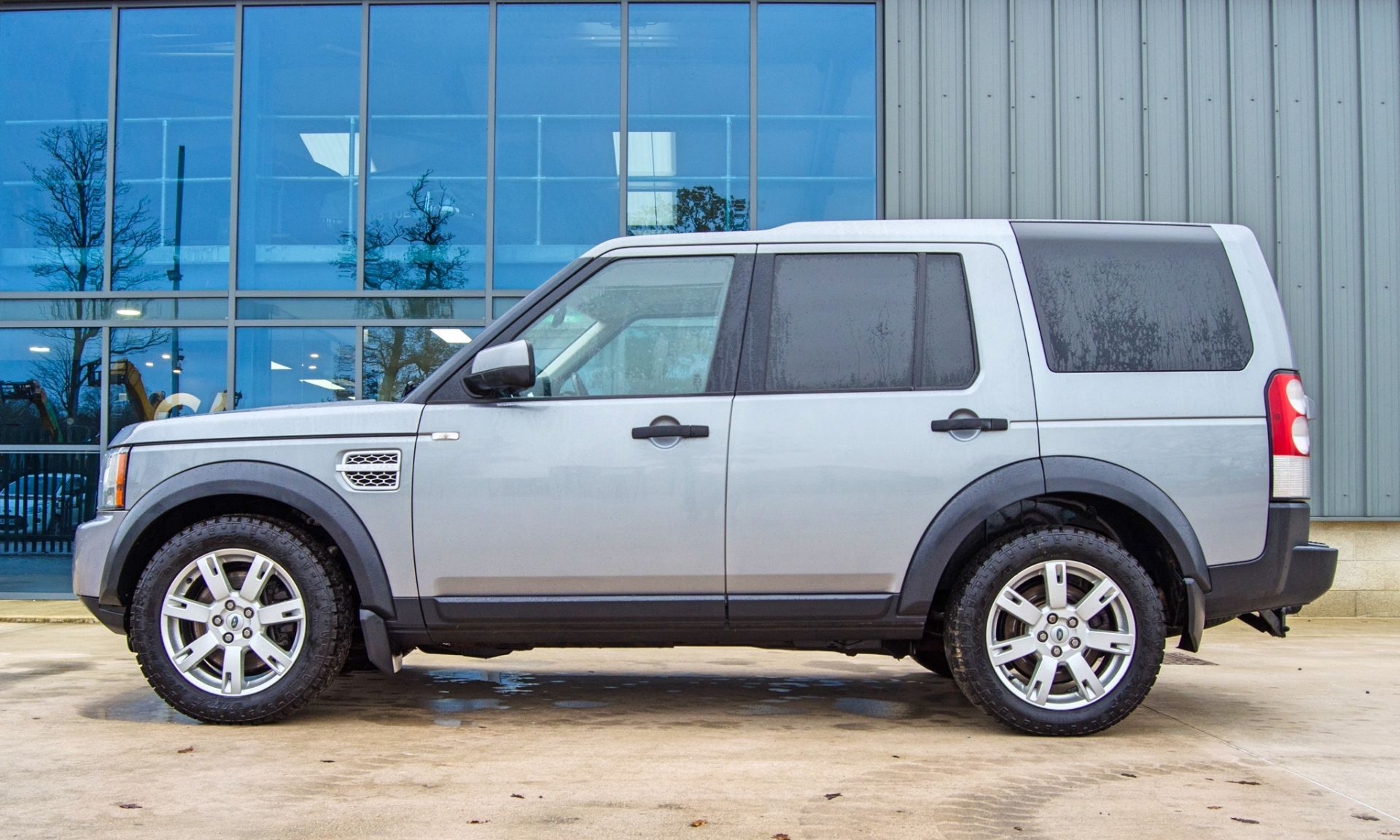 Land Rover Discovery 4 Commercial 2993cc TDV6 Auto light goods vehicle Registration Number: HG12 PLZ - Image 7 of 42