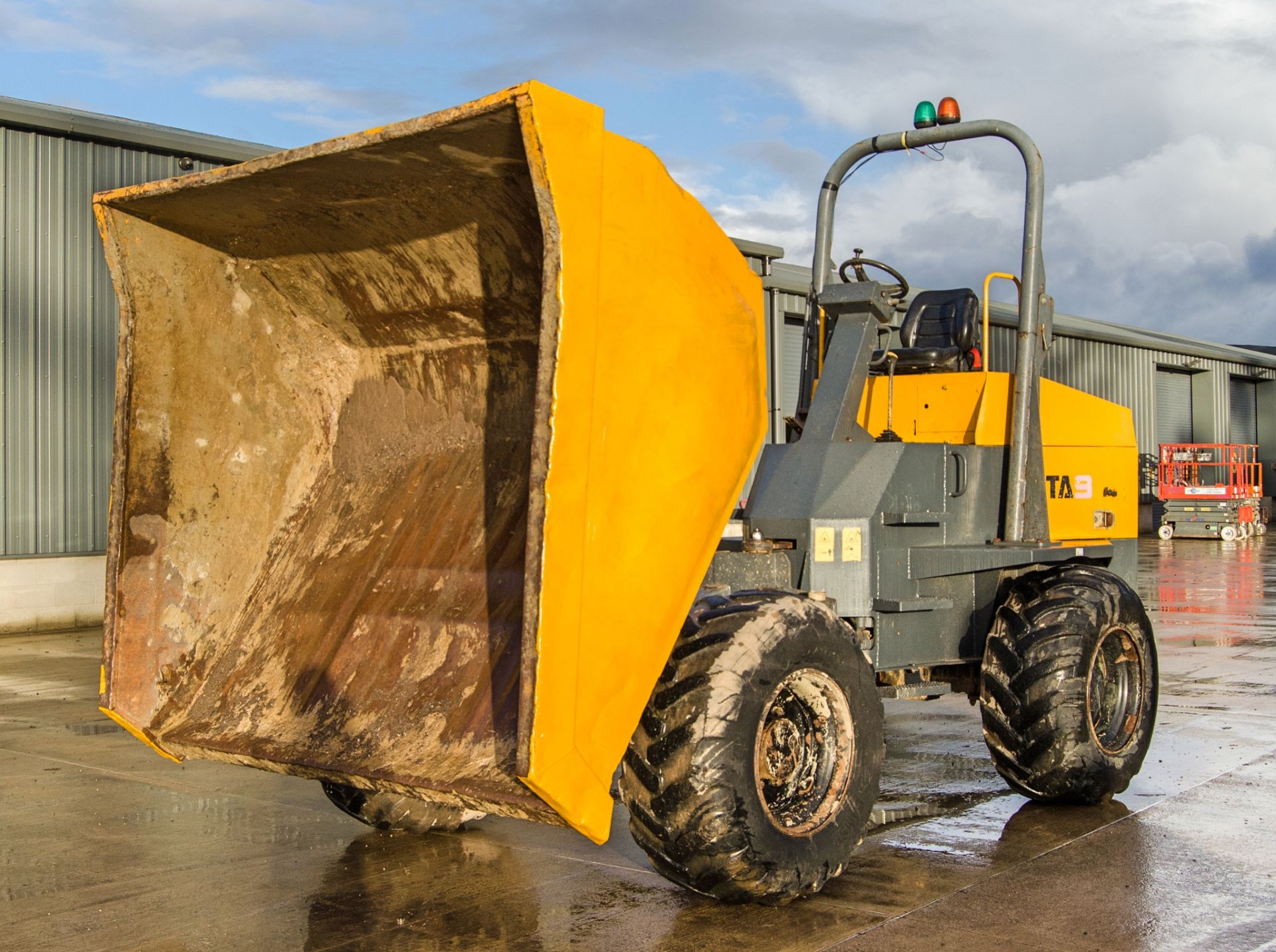 Terex TA9 9 tonne straight skip dumper Year: 2015 S/N: EF2PK6752 Recorded Hours: 2792 2004 - Image 9 of 23