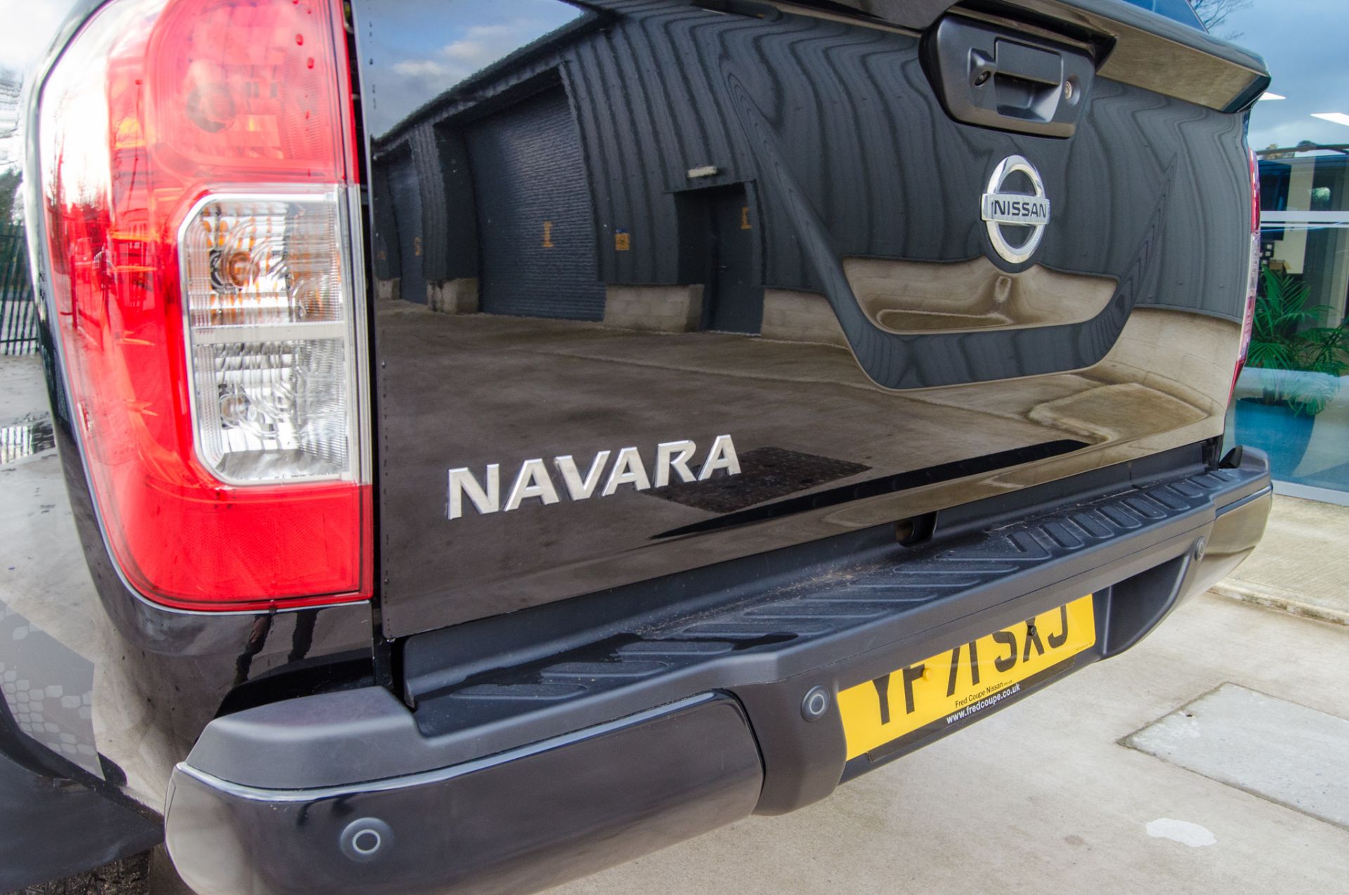 Nissan Navara N-Guard 2.3 DCI Automatic 4 wheel drive pick up Registration Number: YF71 SXJ Date - Bild 12 aus 39