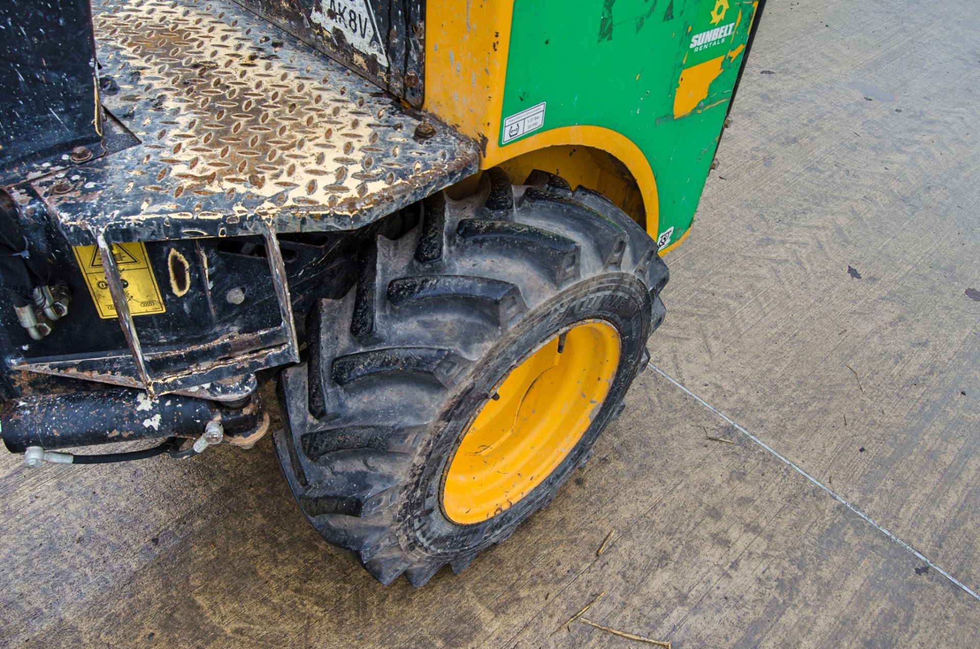 JCB 1THT 1 tonne hi-tip dumper Year: 2015 S/N: EFFRA2454 Recorded Hours: 1833 c/w V5 certificate - Image 15 of 23