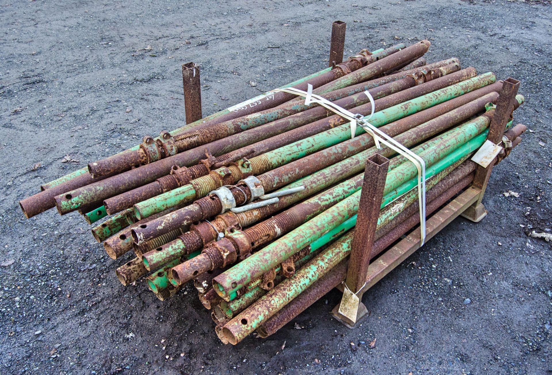 Stillage of steel props as photographed - Image 2 of 2