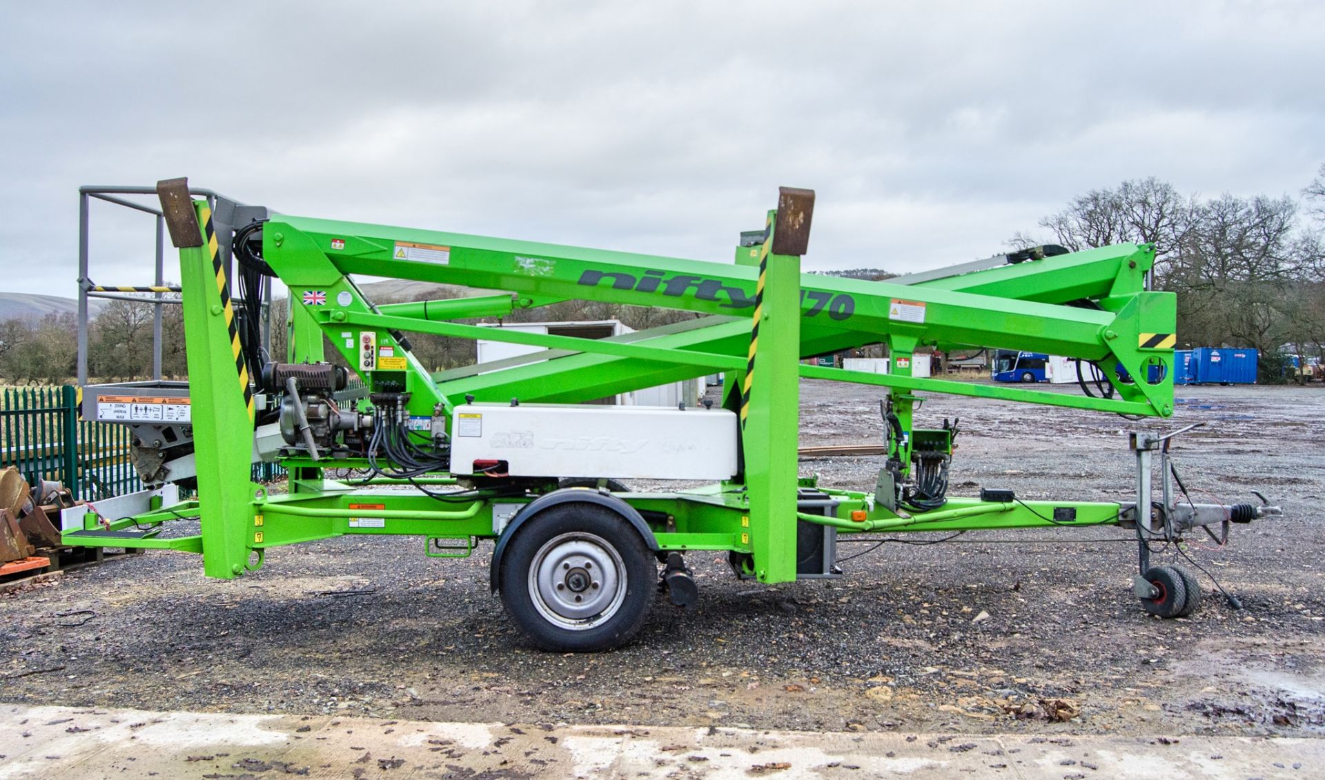 Nifty 170 diesel/battery fast tow articulated boom access platform Year: 2014 S/N: 1728150 4744 - Image 7 of 21