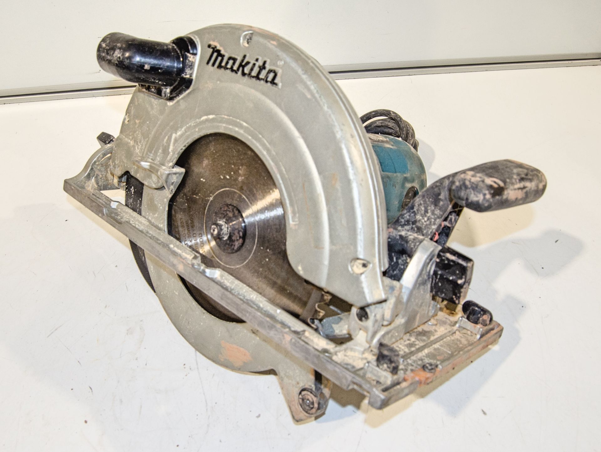 Makita 5903R 110v 235mm circular saw A779750 - Image 2 of 2