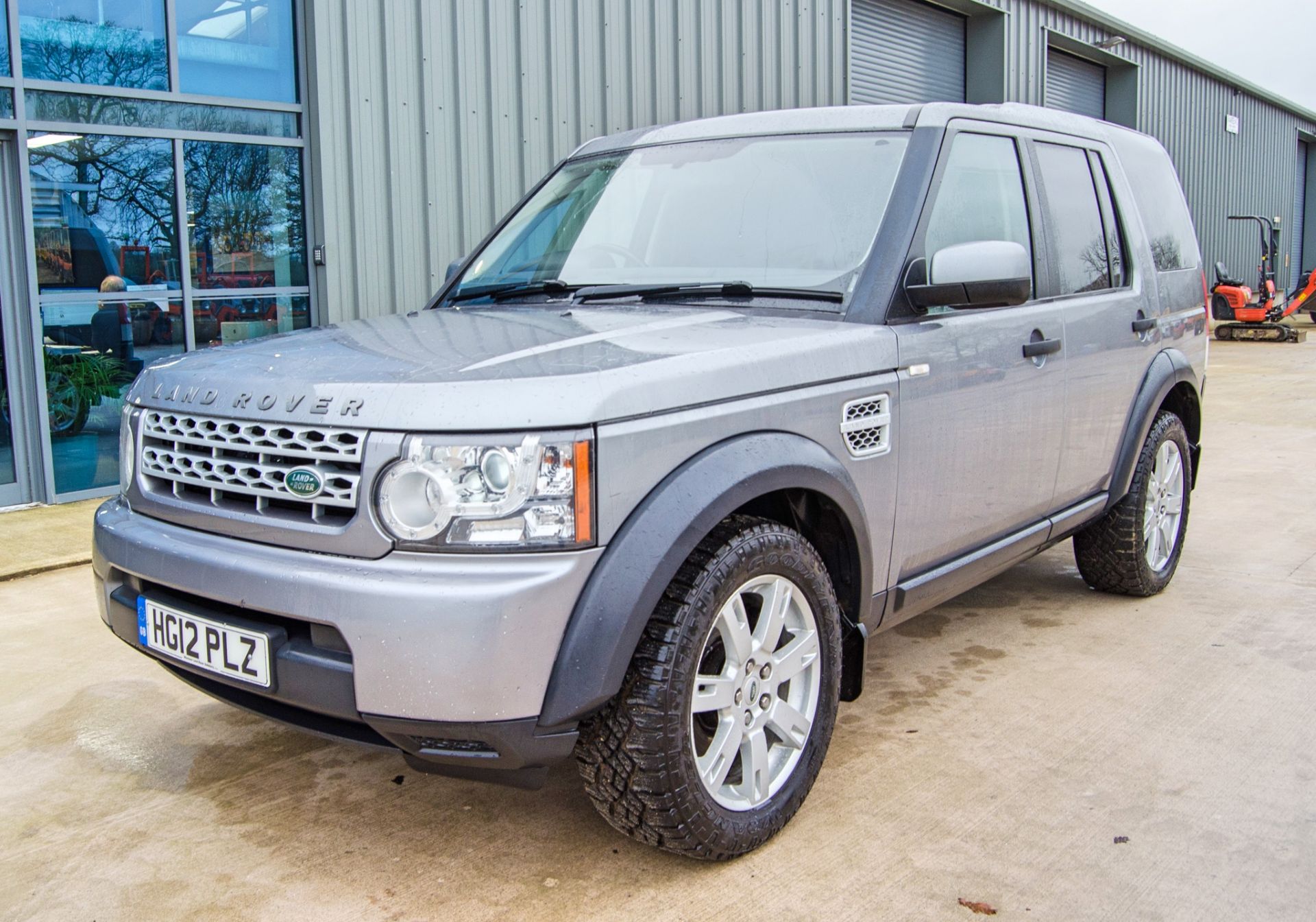 Land Rover Discovery 4 Commercial 2993cc TDV6 Auto light goods vehicle Registration Number: HG12 PLZ