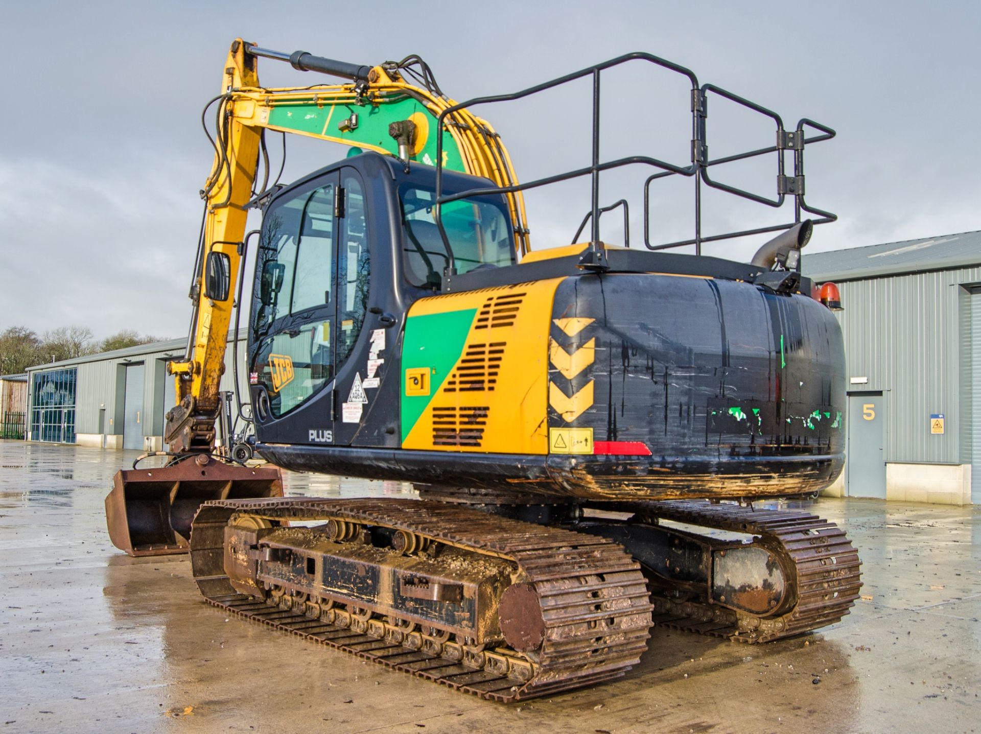 JCB JS130LC 13 tonne steel tracked excavator Year: 2017 S/N: 2442134 Recorded Hours: 4583 piped, - Image 3 of 26