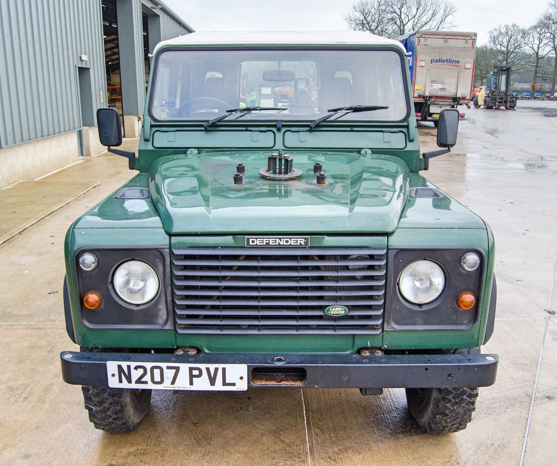 Land Rover Defender 90 2.5 Tdi 4 wheel drive utility vehicle Registration Number: N207 PVL Date of - Image 5 of 32