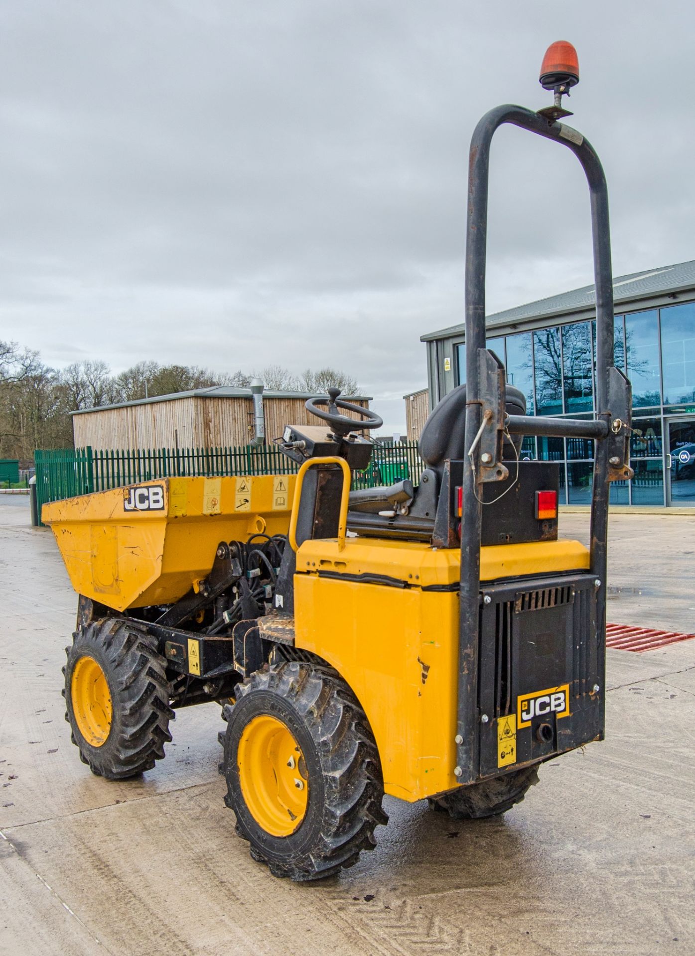 JCB 1THT 1 tonne hi-tip dumper Year: 2015 S/N: EFFRA2523 Recorded Hours: 1523 A677057 - Image 4 of 24