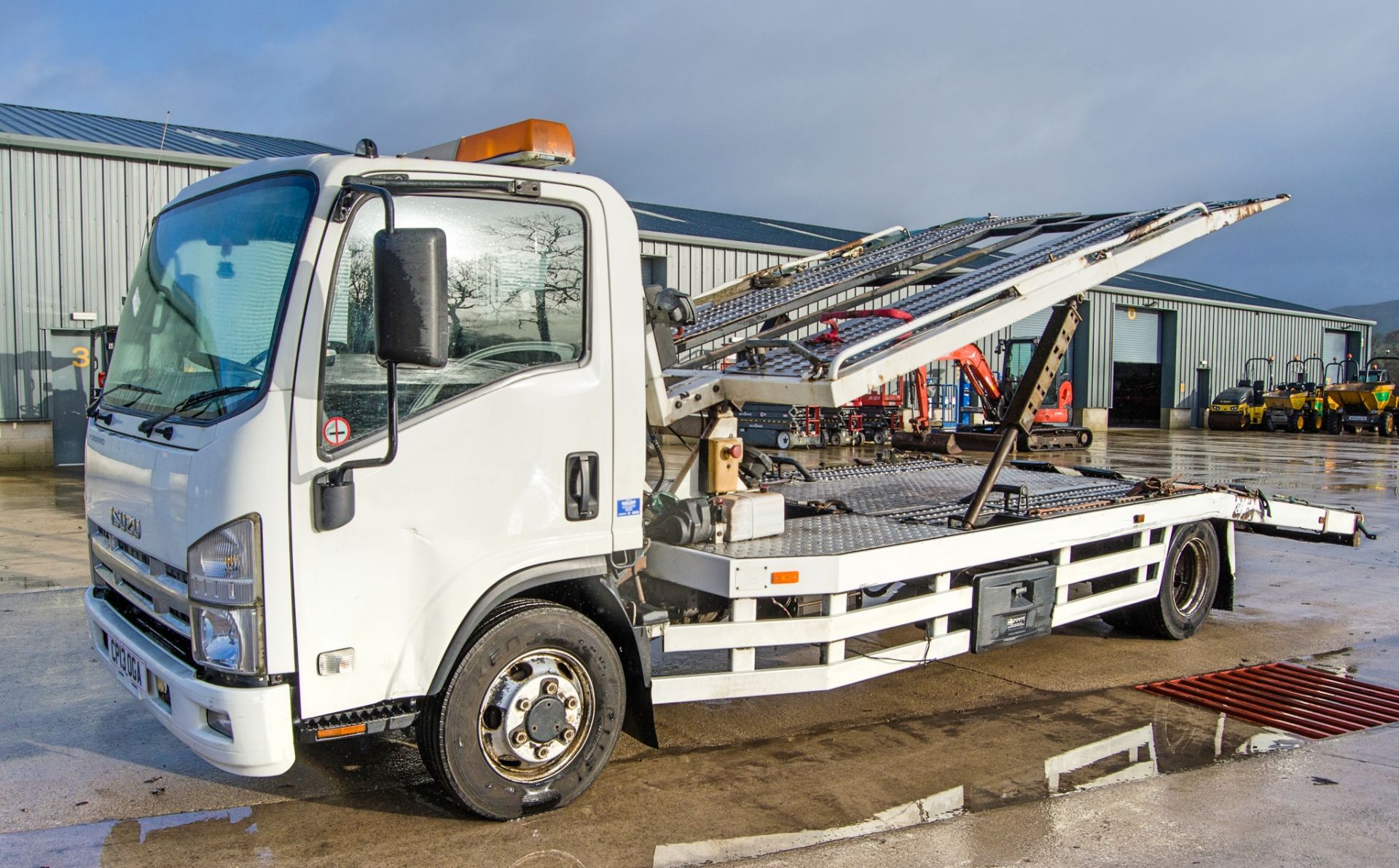 Isuzu Forward N75.190 2 7.5 tonne twin deck car transporter Registration Number: CP13 OGA Date of - Image 13 of 31