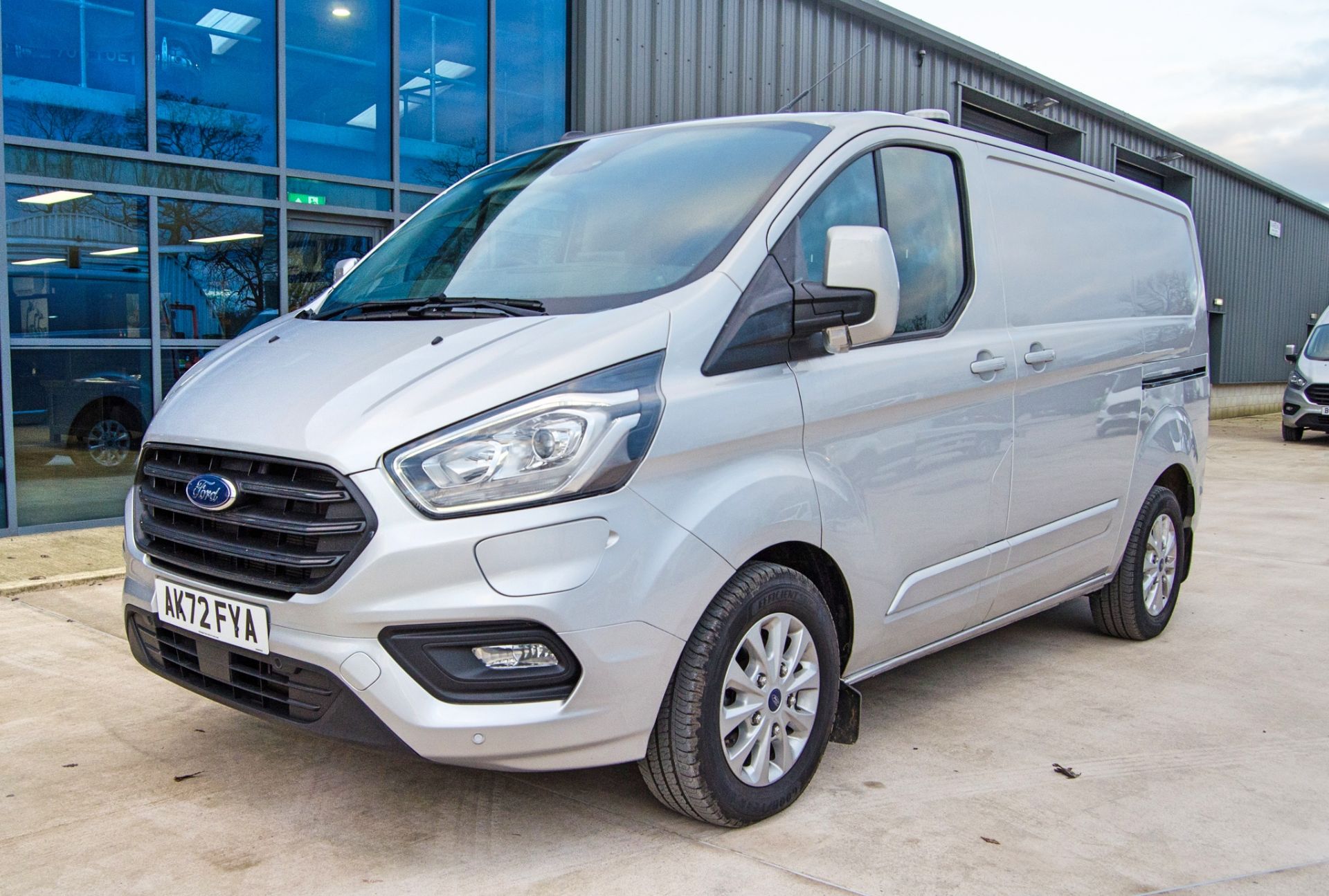 Ford Transit Custom 340 Trend L1 H1 Euro 6 plug in hybrid automatic window cleaning converted