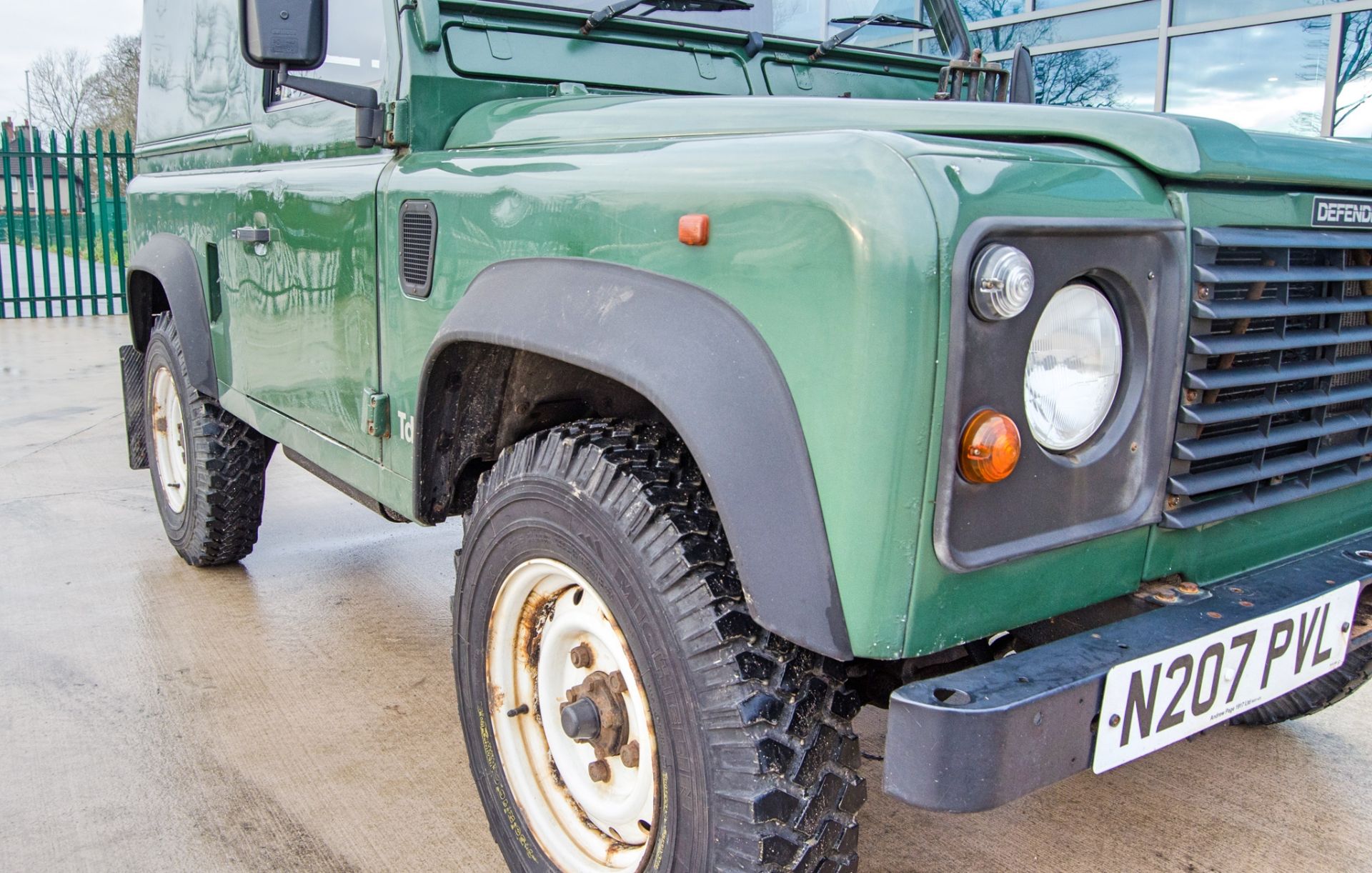 Land Rover Defender 90 2.5 Tdi 4 wheel drive utility vehicle Registration Number: N207 PVL Date of - Image 13 of 32