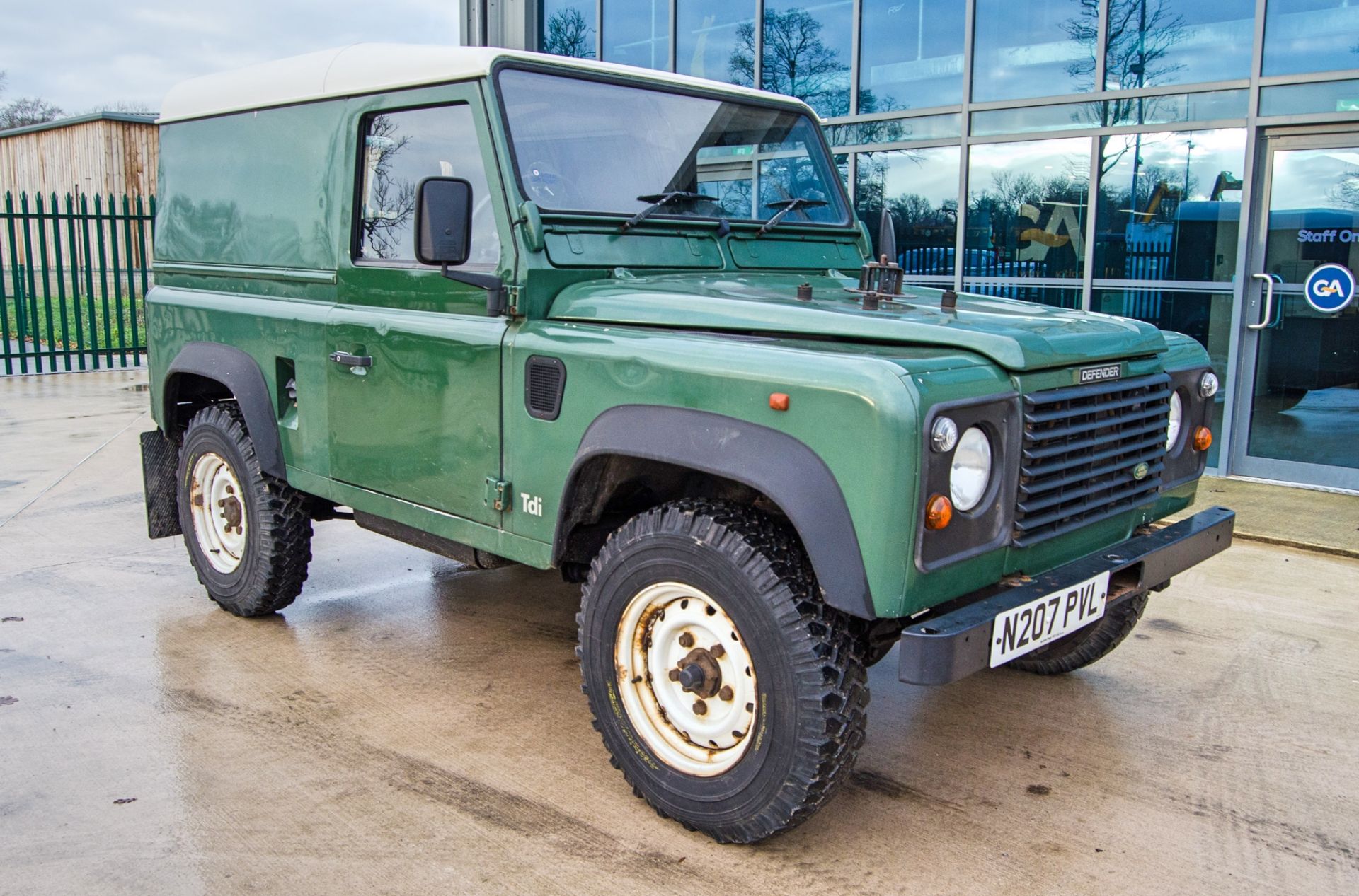 Land Rover Defender 90 2.5 Tdi 4 wheel drive utility vehicle Registration Number: N207 PVL Date of - Image 2 of 32