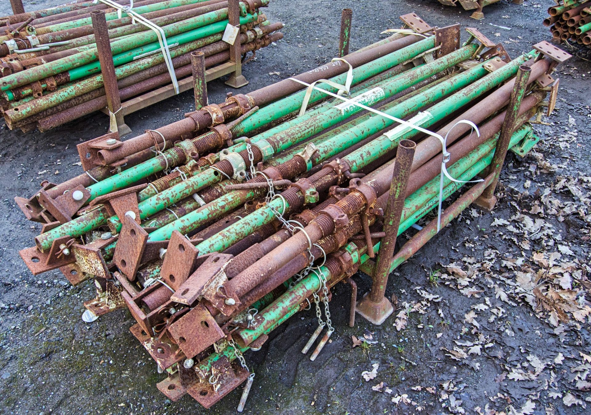 Stillage of steel props as photographed - Image 2 of 2