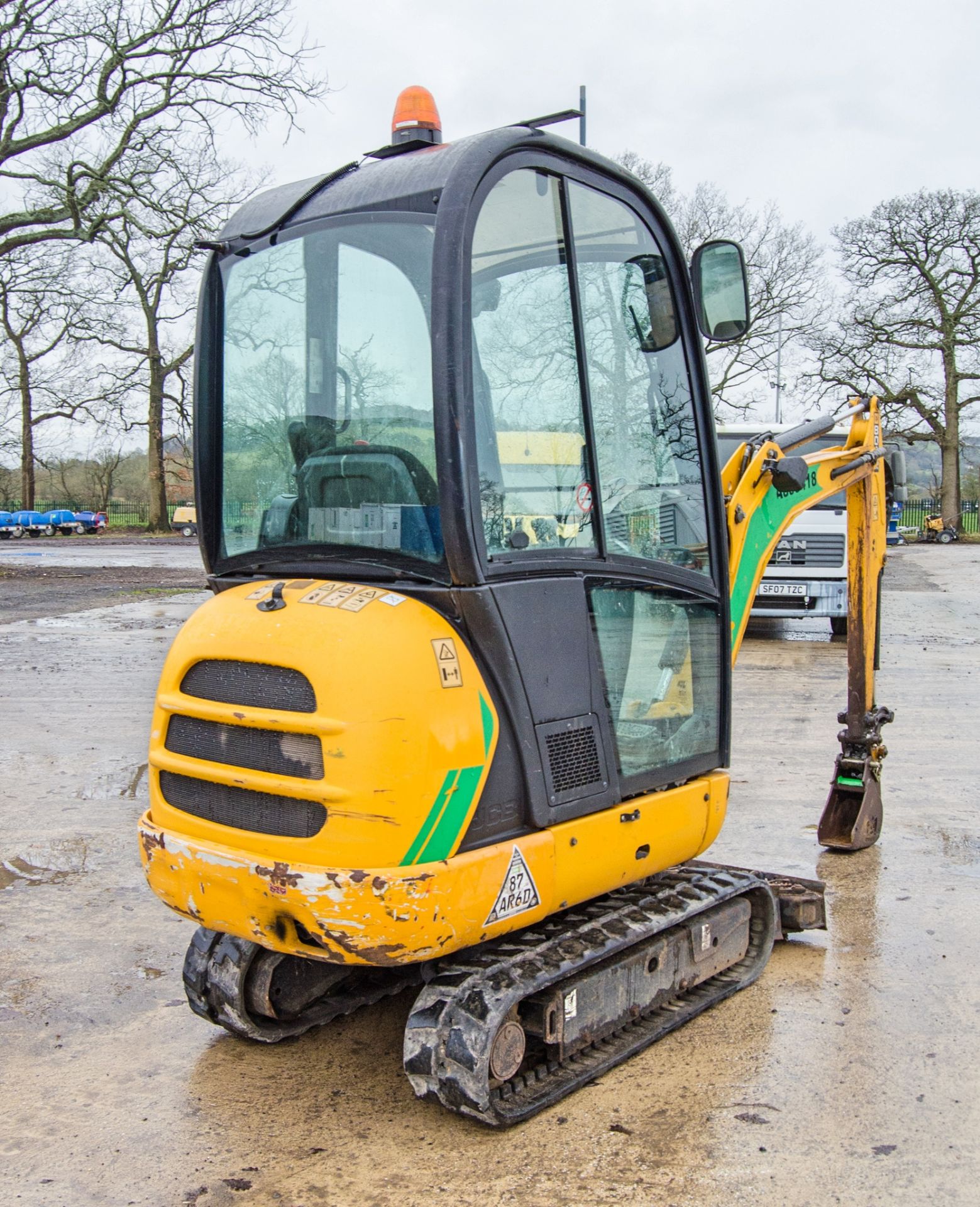JCB 8018 CTS 1.5 tonne rubber tracked mini excavator Year: 2017 S/N: 2593504 Recorded Hours: 1467 - Image 3 of 27