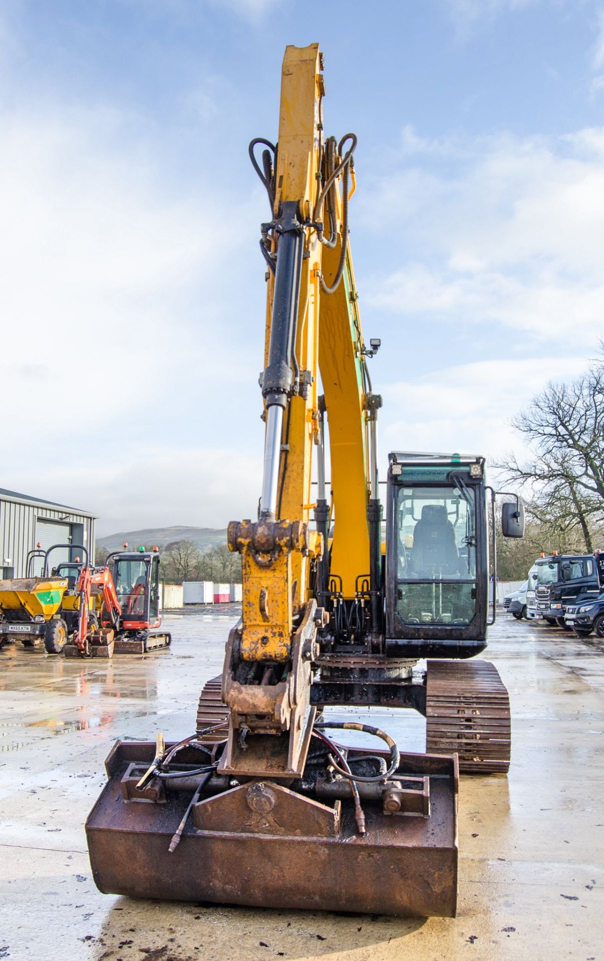 JCB JS130LC 13 tonne steel tracked excavator Year: 2017 S/N: 2442134 Recorded Hours: 4583 piped, - Image 5 of 26