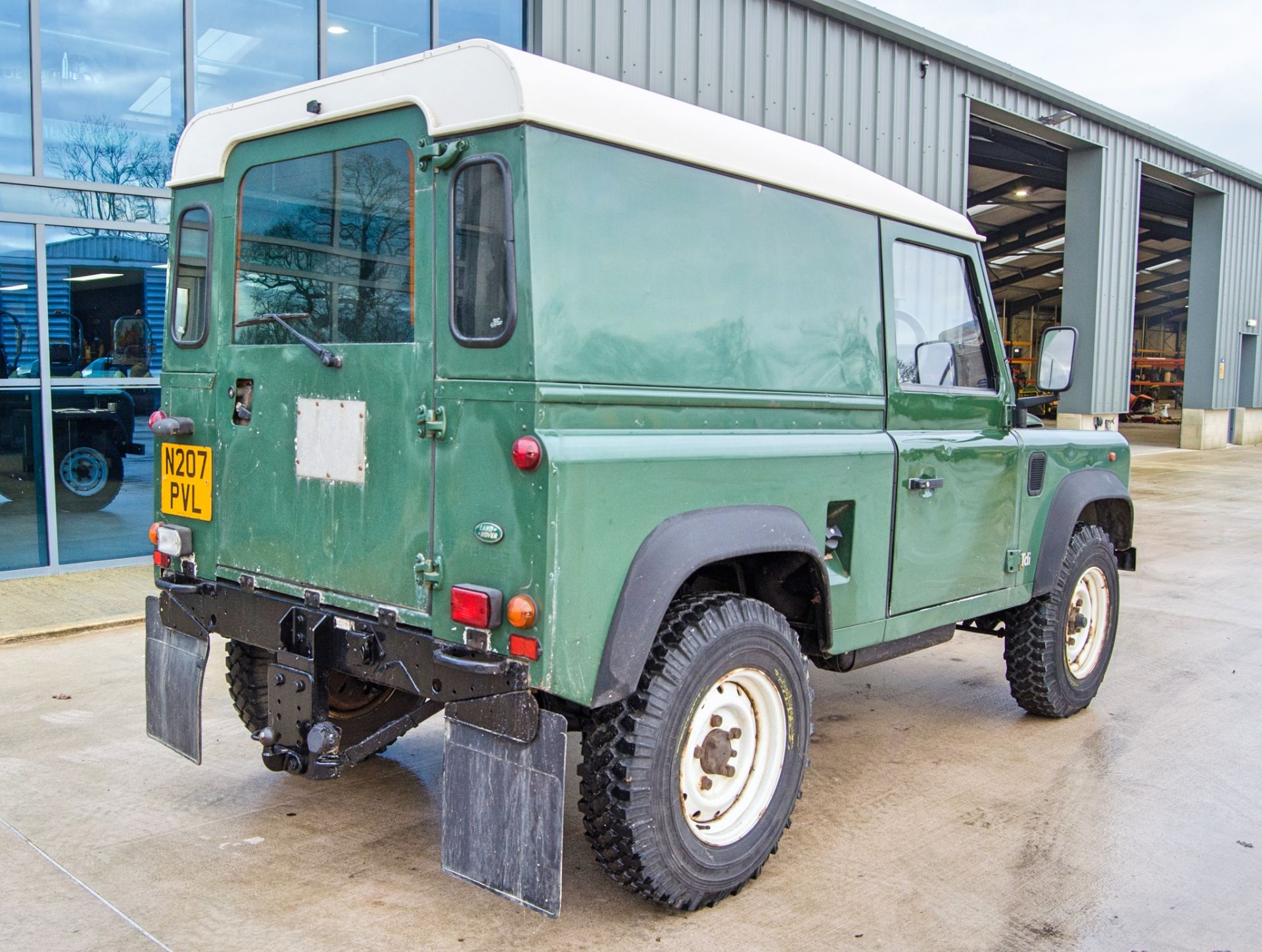 Land Rover Defender 90 2.5 Tdi 4 wheel drive utility vehicle Registration Number: N207 PVL Date of - Image 4 of 32