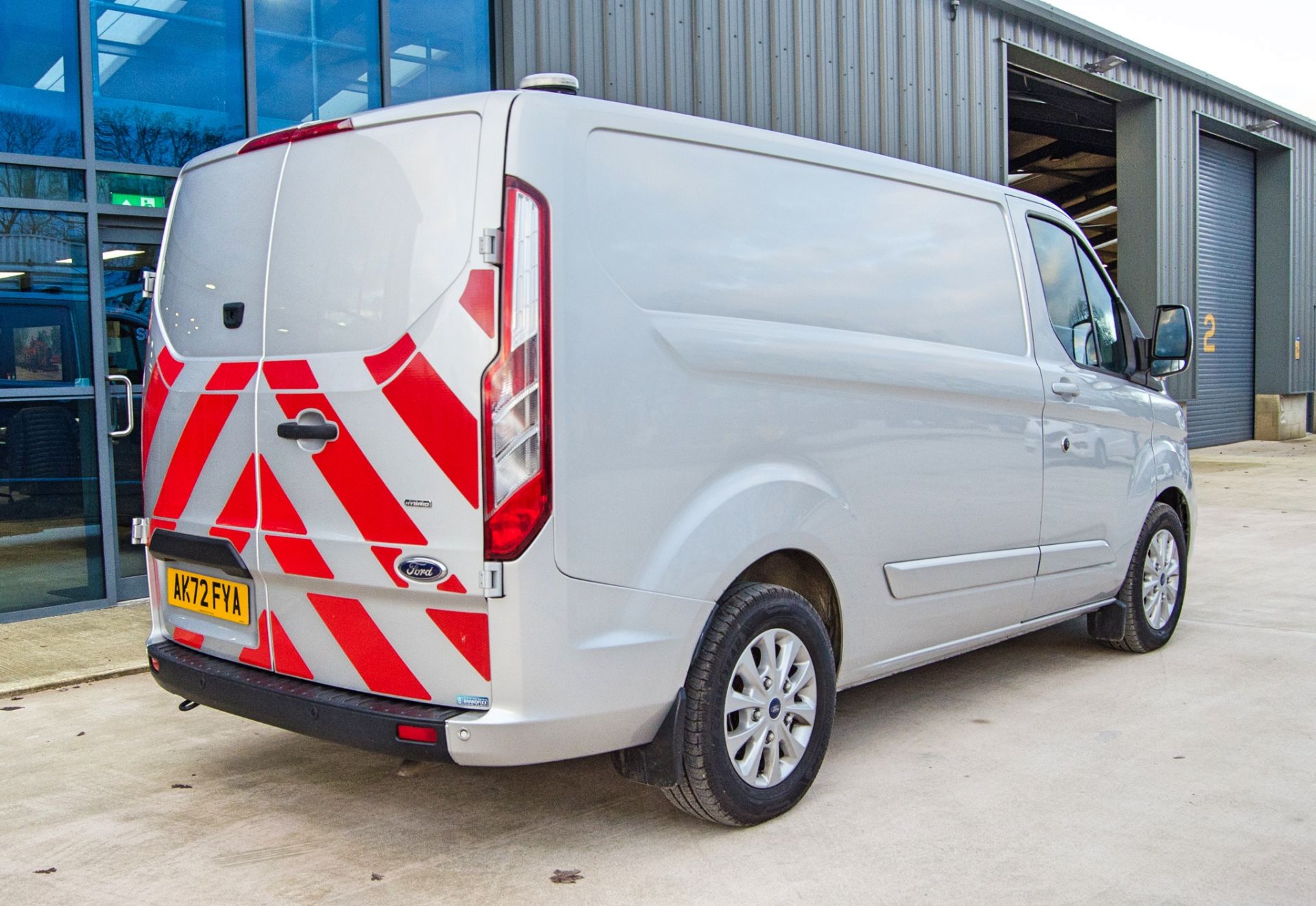 Ford Transit Custom 340 Trend L1 H1 Euro 6 plug in hybrid automatic window cleaning converted - Image 4 of 34