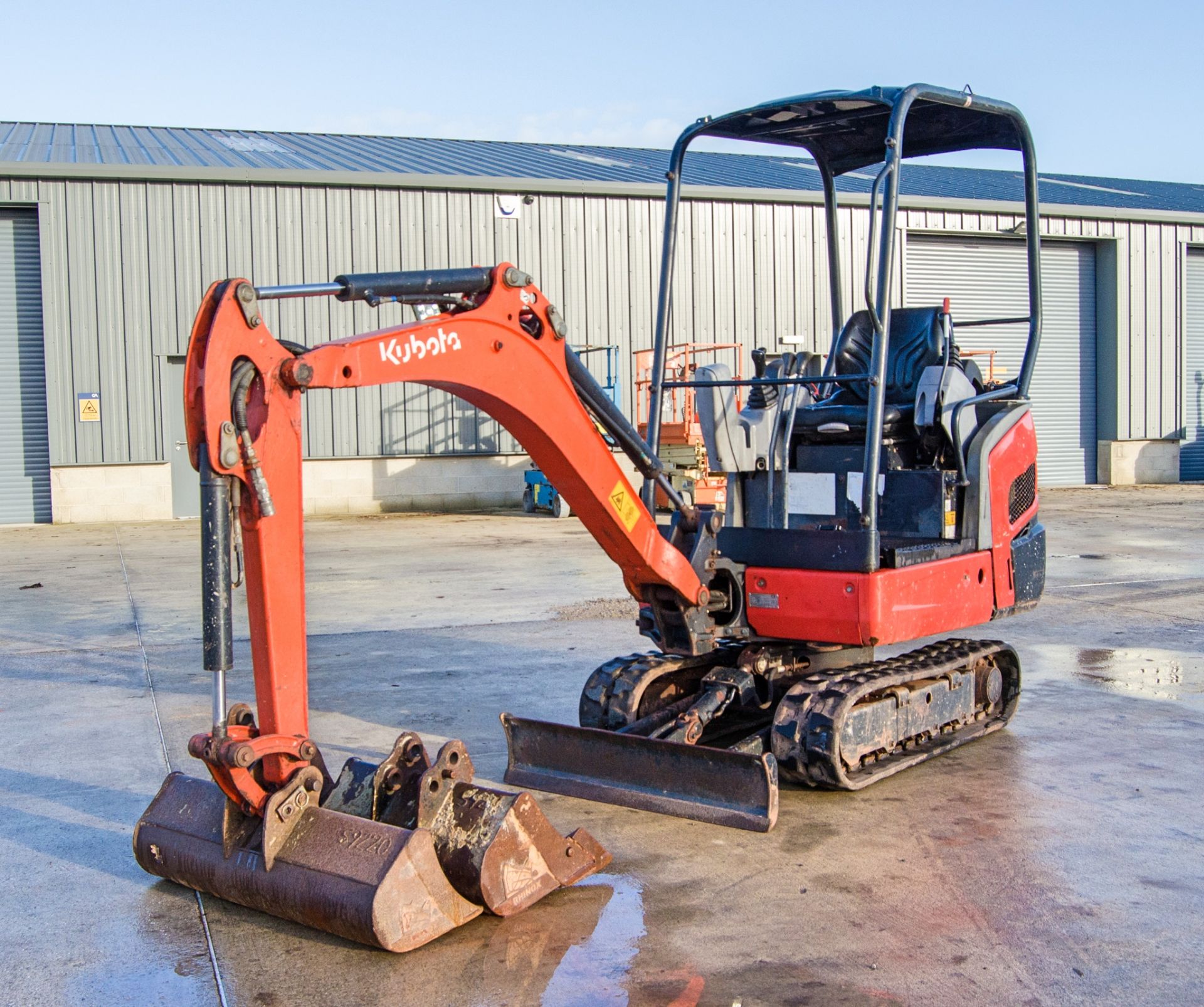 Kubota KX015-4 1.5 tonne rubber tracked mini excavator Year: 2015 S/N: 58352 Recorded Hours: 2725