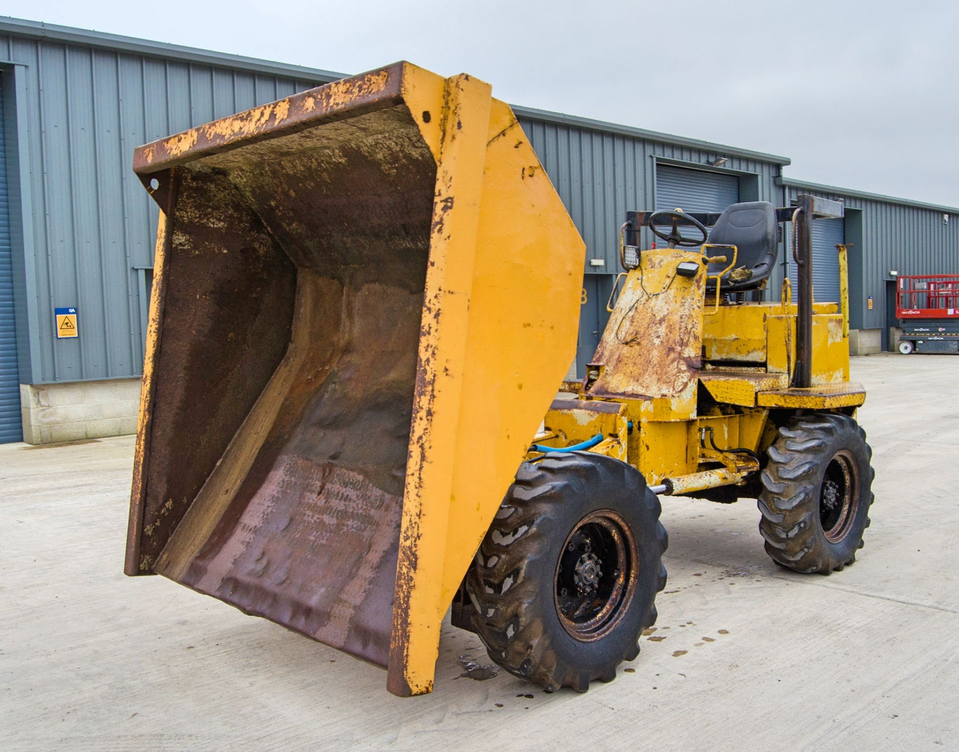 Thwaites 4 tonne dumper c/w power shuttle - Image 9 of 19