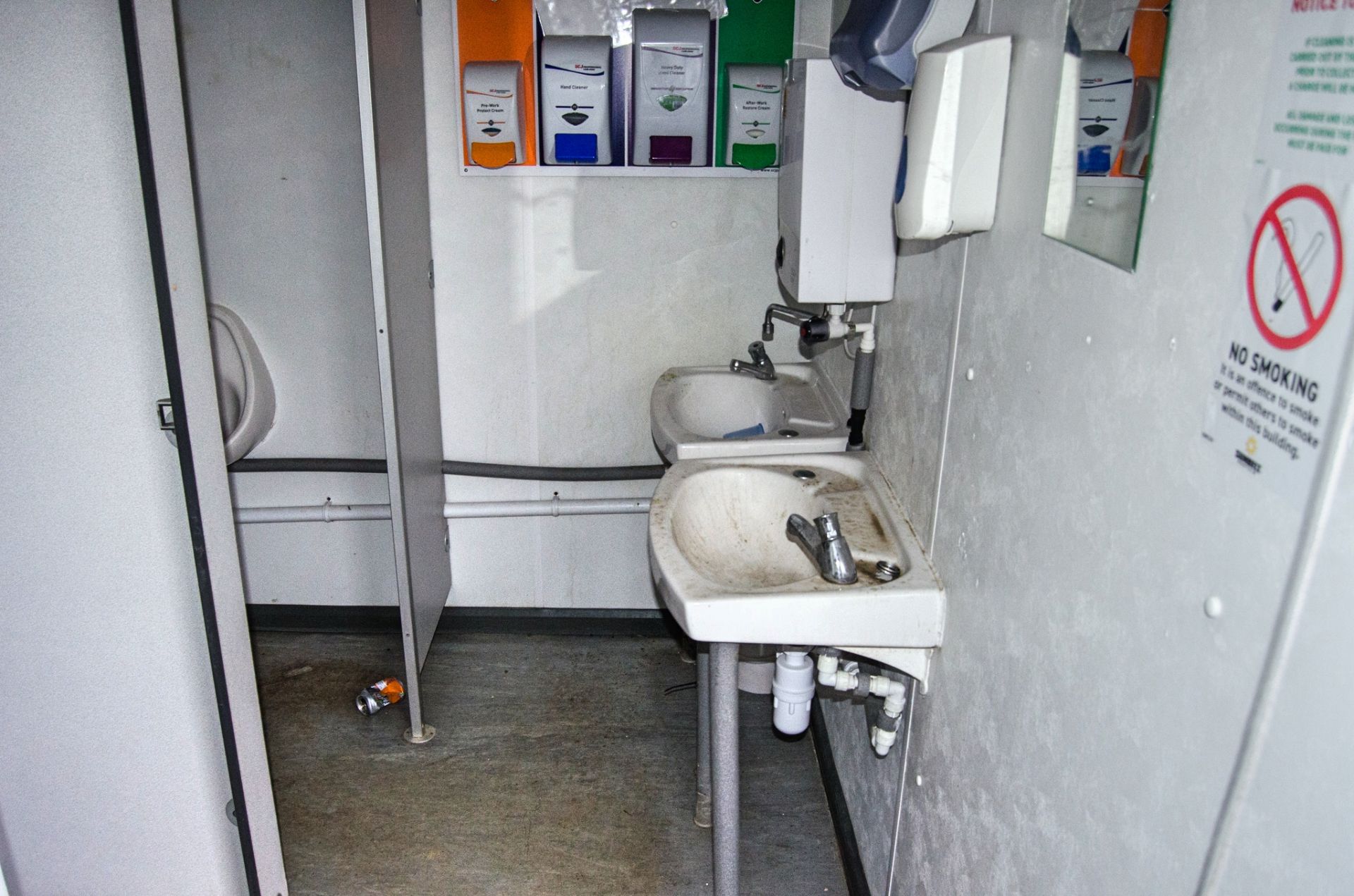 16 ft x 9 ft steel jack leg 3 + 1 toilet site unit Comprising of: Gents toilet (3 - cubicles, 3 - - Image 5 of 9