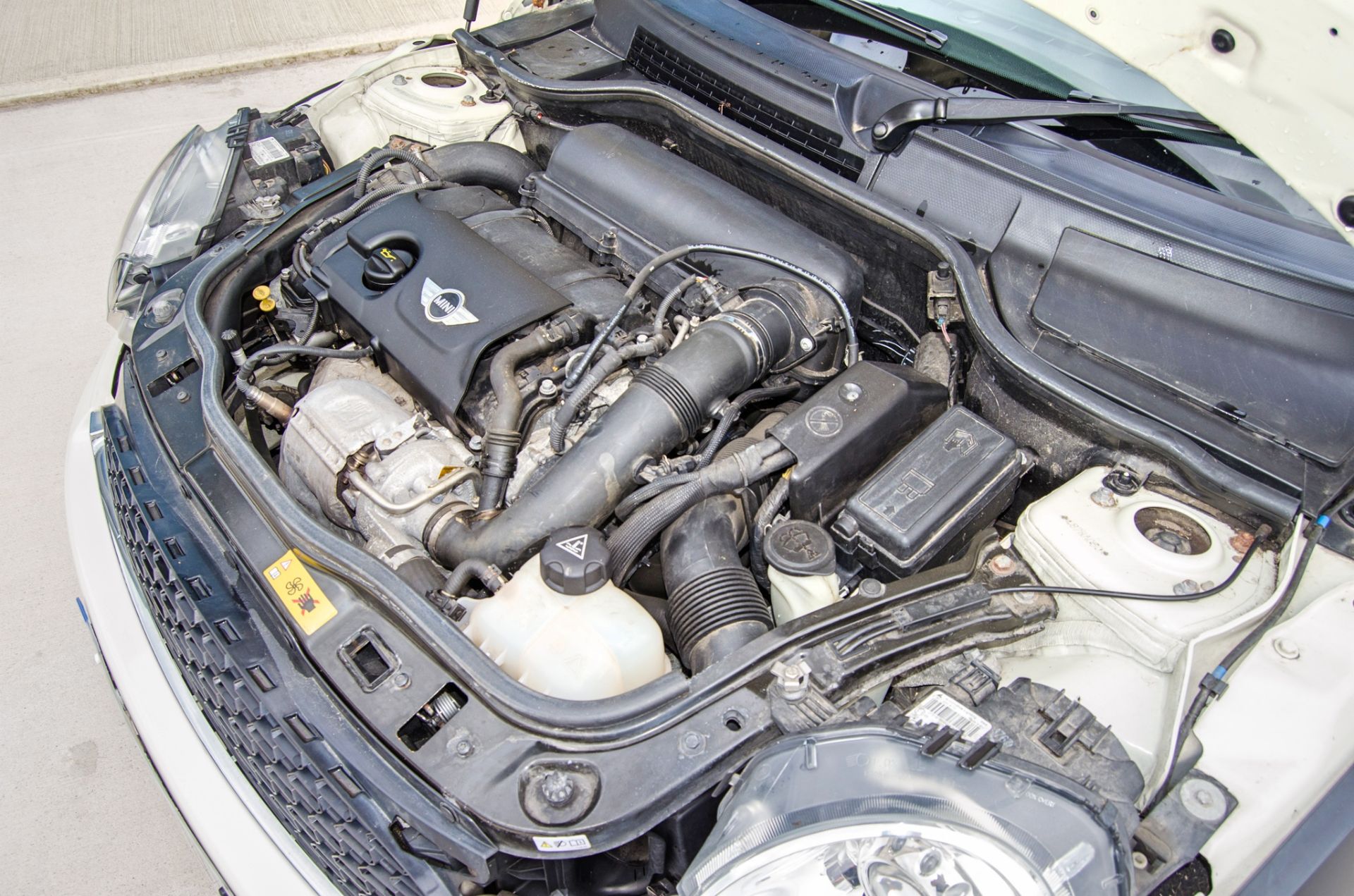 Mini Cooper S 1598cc Turbo petrol 6 speed manual 3 door hatchback Registration Number: ND63 UYX Date - Image 37 of 39