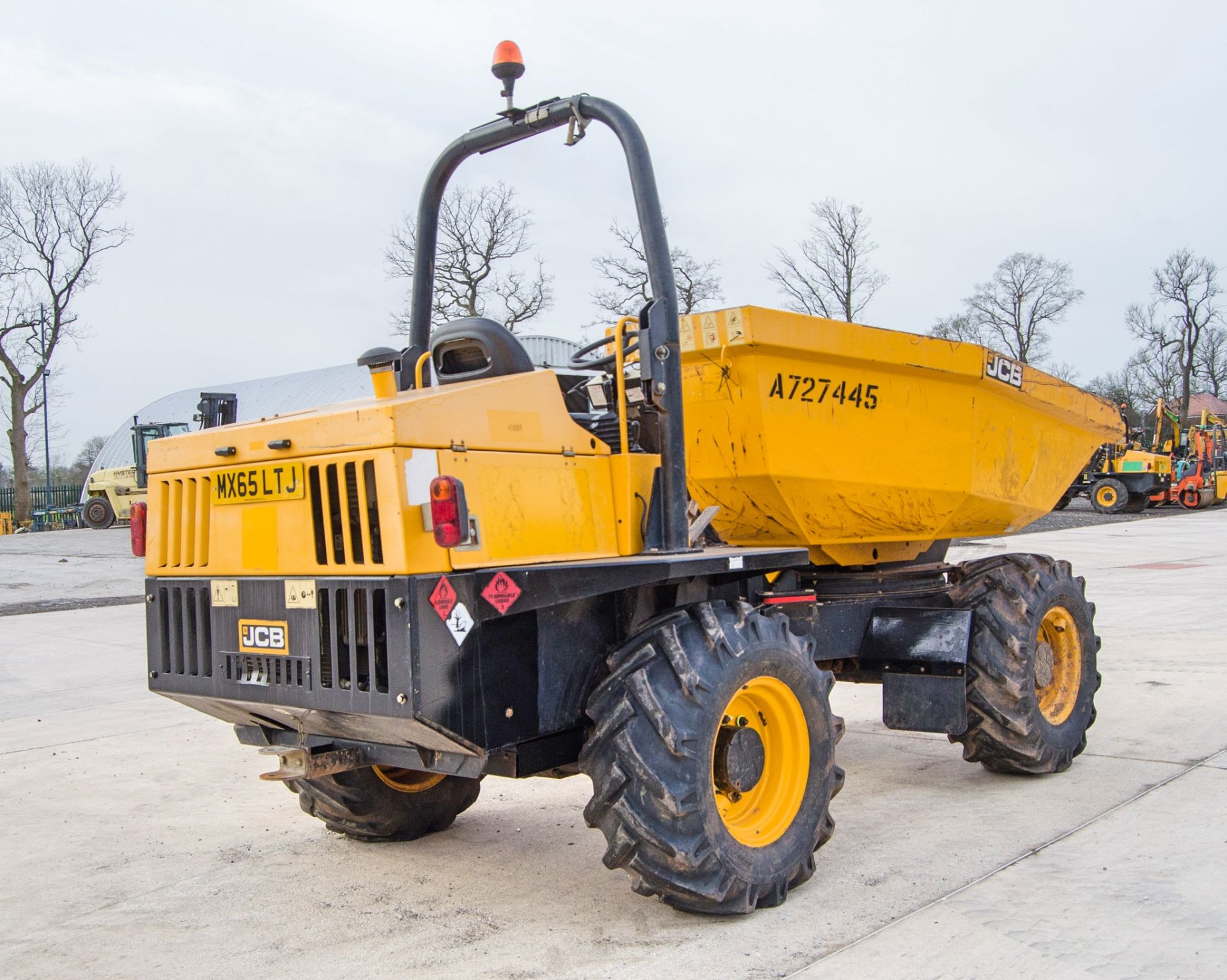 JCB 6 tonne swivel skip dumper Year: 2016 S/N: EGGRL9759 Recorded Hours: 1796 A727445 c/w V5C - Image 3 of 22