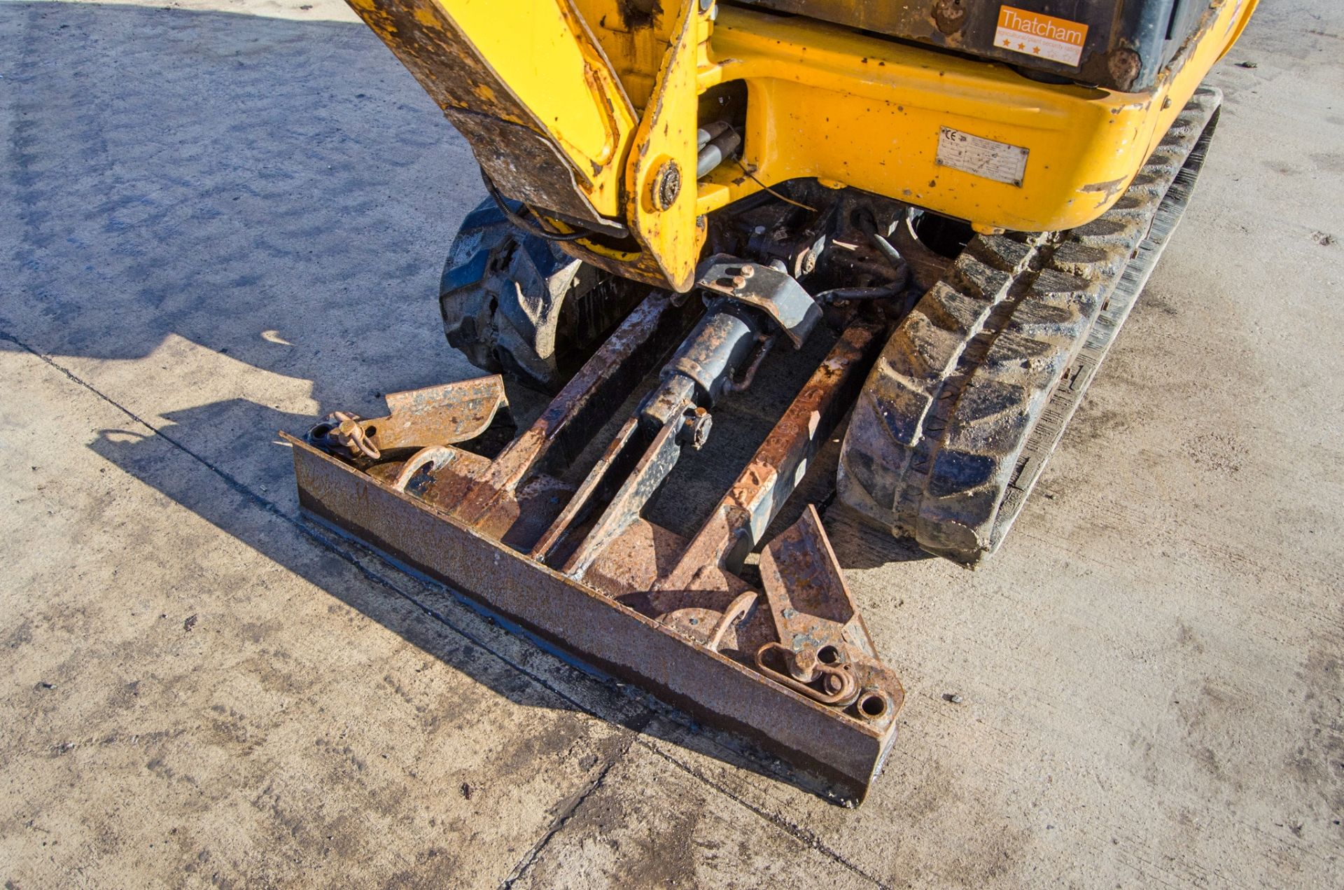 JCB 8018 CTS 1.5 tonne rubber tracked mini excavator Year: 2017 S/N: 245475 Recorded Hours: 2074 - Image 12 of 25