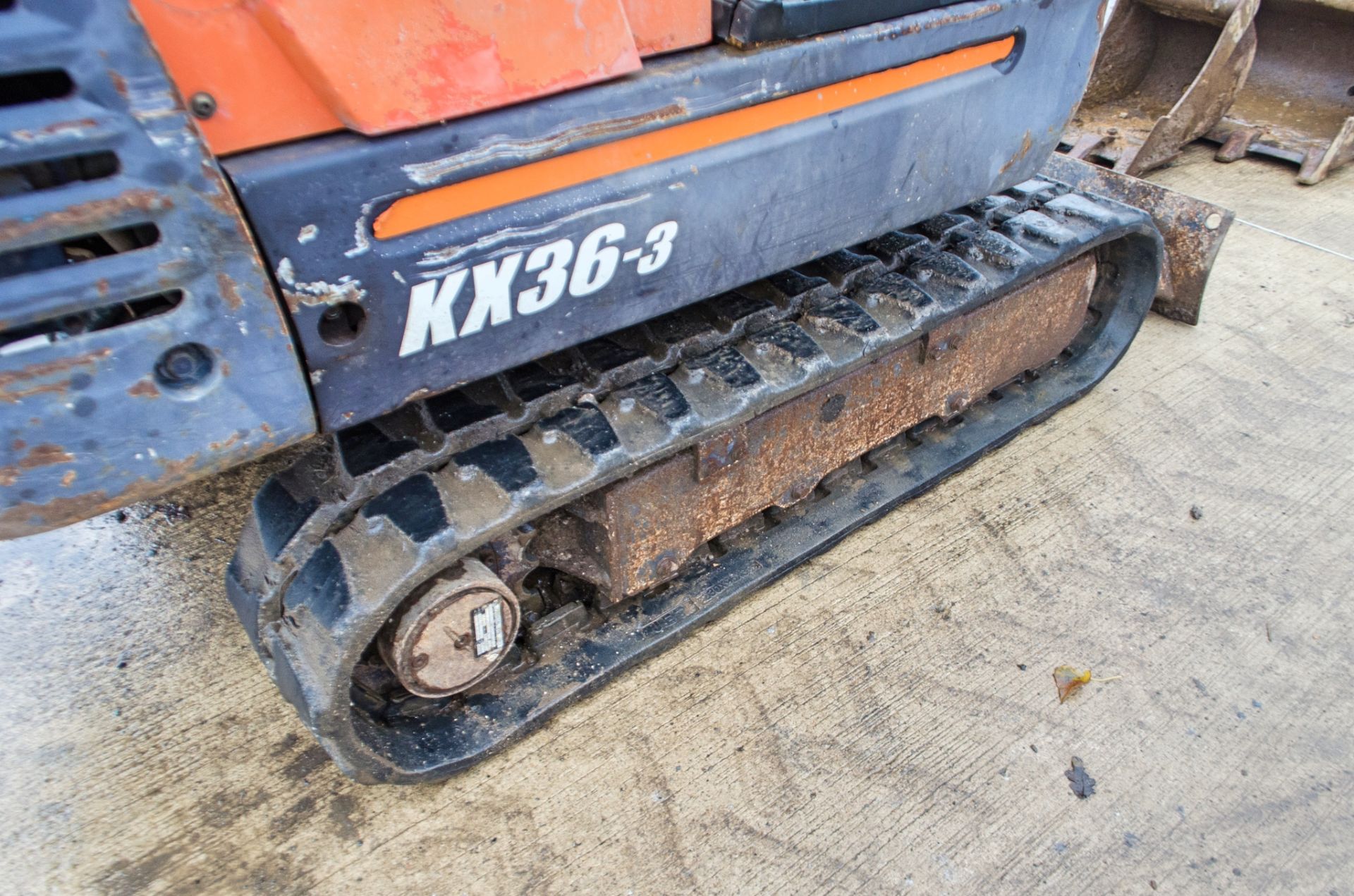 Kubota KX36-3 1.5 tonne rubber tracked mini excavator Year: 2004 S/N: 554433 Recorded Hours: 3629 - Image 9 of 24