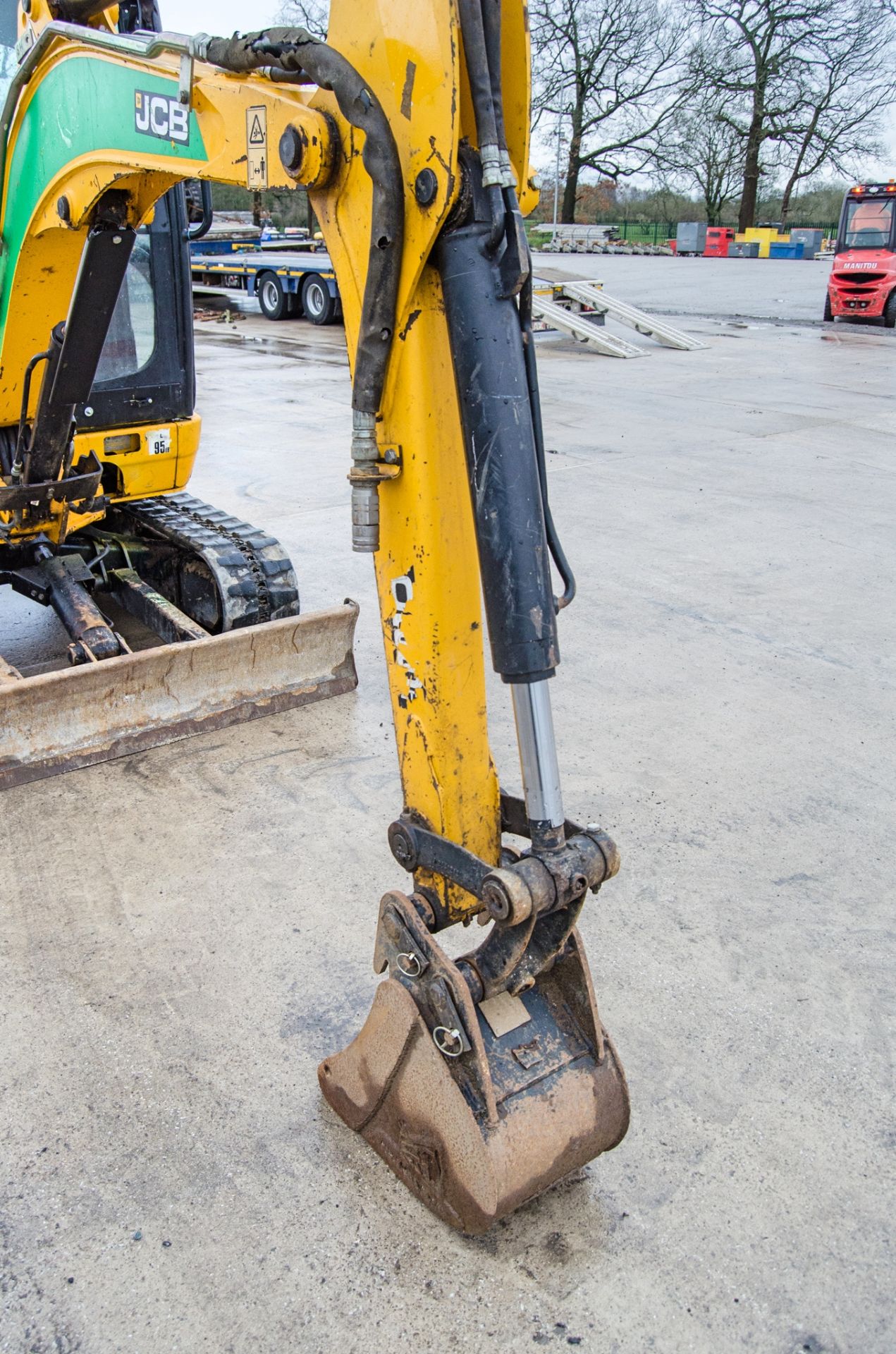 JCB 8025 ZTS 2.5 tonne rubber tracked mini excavator Year: 2015 S/N: 2226812 Recorded Hours: 2476 - Image 15 of 25