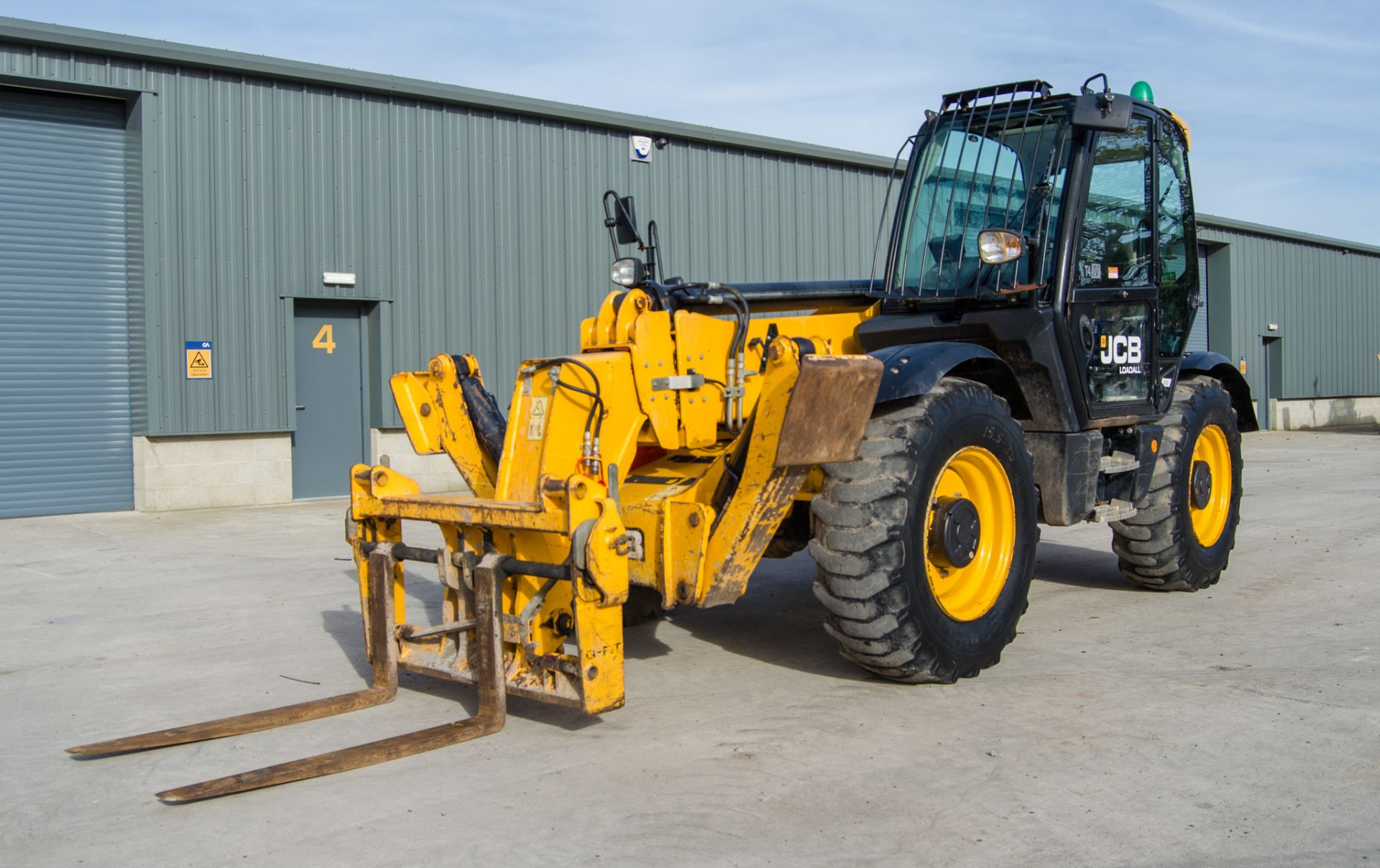 JCB 535-125 Hi-Viz T4 IV 12.5 metre telescopic handler Year: 2018 S/N: 2725276 Recorded Hours: